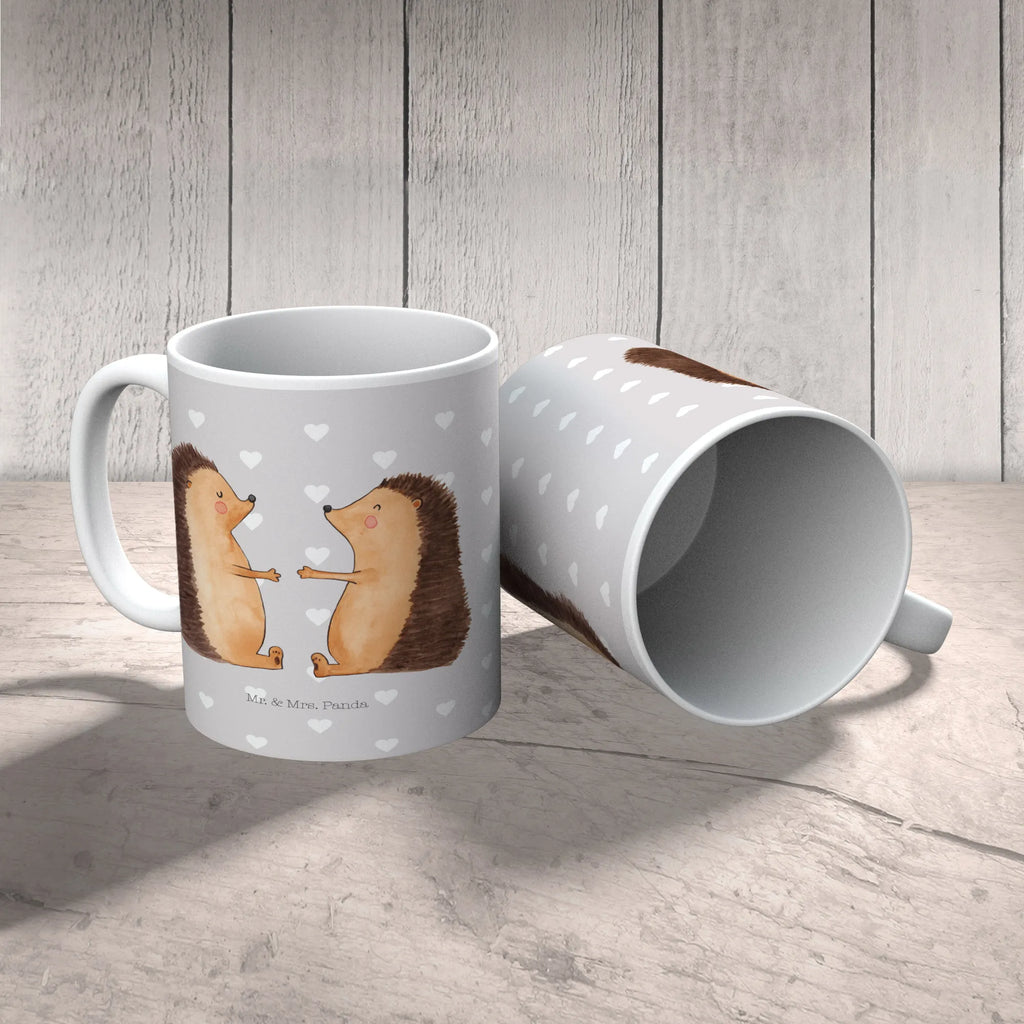 Kindertasse Igel Liebe Kindertasse, Kinder-Keramiktasse, Tasse Für Kinder, Trinklern-Tasse, Design Kindertasse, Kindertasse Mit Griffen, Kindertasse Mit Tiermotiv, Kinder-Porzellantasse, Tasse Für Kleinkinder, Kindertasse Bruchsicher, Kinderbecher Für Kleinkinder, Kindertasse Für Baby, Kindertasse Handgemacht, Kinder-Porzellantasse Mit Motiv, Nachhaltige Kindertasse, Kindertasse Spülmaschinenfest, Kindertasse Bunt, Tasse Für Schulanfänger, Trinklernbecher Aus Kunststoff, Kindertasse Mit Strohhalm, Trinklernbecher Personalisiert, Kindertasse Für Vorschüler, Kinderbecher Unzerbrechlich, Kinderbecher Mit Deckel, Trinklernbecher Mit Deckel, Kinderbecher Aus Edelstahl, Kindertasse Auslaufsicher, Tasse Mit Henkel Für Kinder, Kinderbecher Mit Spruch, Kindertasse BPA-Frei, Kindertasse Ökologisch, Kinderbecher, Kinder-Thermobecher, Trinklernbecher, Kindertasse Mikrowellengeeignet, Kindertasse Mit Cartoonmotiv, Kindertasse Aus Silikon, Liebe, Partner, Freund, Freundin, Ehemann, Ehefrau, Heiraten, Verlobung, Heiratsantrag, Liebesgeschenk, Jahrestag, Hocheitstag, Verheiratet, Liebesbeweis, Geschenk, Igel, Hochzeit, Hochzeitstag, Verliebt, Verlobt
