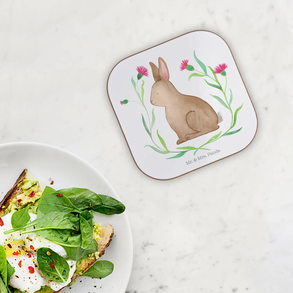 Quadratische Untersetzer Hase sitzend Untersetzer für Gläser, Untersetzer, Holzuntersetzer, Untersetzer Holz, Glasuntersetzer, Bierdeckel, Untersetzer Gläser, Untersetzer Design, Getränkeuntersetzer, Korkuntersetzer, Untersetzer aus Holz, Tassen Untersetzer, Ostern, Osterhase, Ostergeschenke, Osternest, Osterdeko, Geschenke zu Ostern, Ostern Geschenk, Ostergeschenke Kinder, Ostern Kinder, Kaninchen, Frohe Ostern, Osterblume, Ostergrüße, Grüße, Liebe, Hase
