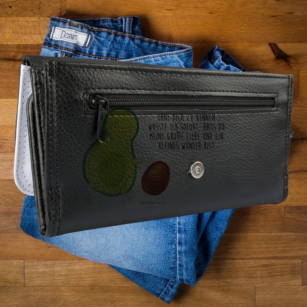 Damen Portemonnaie Avocado Kern rollt Portemonnaie Mit Reißverschluss Damen, Damengeldbörse, Geldbörse Aus Stoff Damen, Reißverschluss Portemonnaie Damen, Geldbörse Mit Clipverschluss Damen, Etui Geldbörse Damen, Damengeldbeutel, Geldbörse Mit Zipper Damen, Geldbörse Mit Handgelenksschlaufe Damen, Brieftasche Damen, Münzbörse Damen, RFID Portemonnaie Damen, XXL Portemonnaie Damen, Geldbörse Mit Druckverschluss Damen, Frauen Geldbörse, Portemonnaie Mit Münzfach Damen, Geldbörse Aus Kunstleder Damen, Slim Portemonnaie Damen, Damen Portemonnaie, Münzgeldbörse Damen, Mini Geldbörse Damen, Designer Portemonnaie Damen, Hochwertiges Portemonnaie Damen, Damen Geldtasche, Veganes Portemonnaie Damen, Portmonee Damen, Frauen Brieftasche, Portemonnaie Mit Kartenfächern Damen, Geldbörse Mit Fach Damen, Geldbörse Aus Leder Damen, Leder Portemonnaie Damen, Kartenetui Damen, Portmonnaie Damen, Portemonnaie für Damen, Clutch Portemonnaie Damen, Kartenhalter Damen, Damen Geldbörse, Damen Geldbeutel, Vegan, Veggie, Avocado, Gesund, Avocados, Geburtstag, Zur Geburt, Schwanger, Schwangerschaft, Erstes Kind, Baby, Love, Geburt, Große Liebe, Säugling, Liebe, Kind, Babyparty