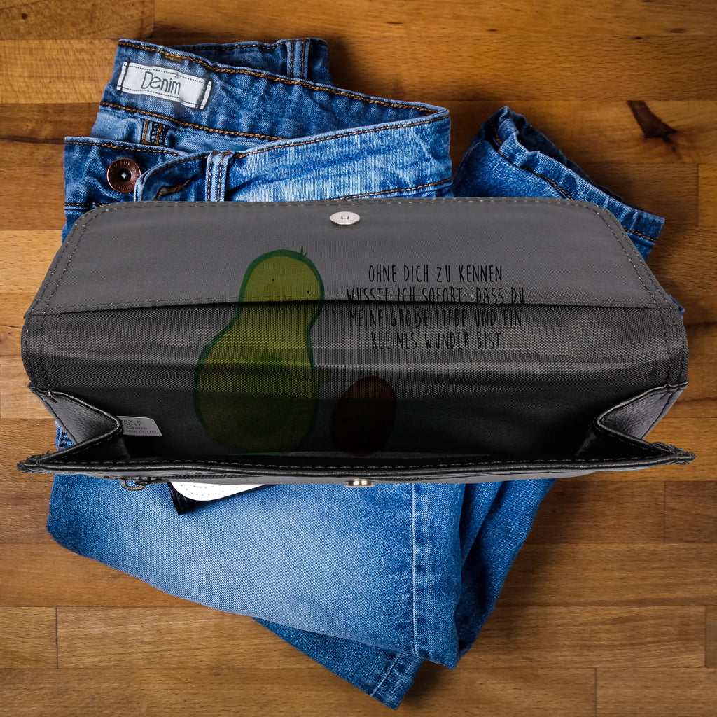 Damen Portemonnaie Avocado Kern rollt Portemonnaie Mit Reißverschluss Damen, Damengeldbörse, Geldbörse Aus Stoff Damen, Reißverschluss Portemonnaie Damen, Geldbörse Mit Clipverschluss Damen, Etui Geldbörse Damen, Damengeldbeutel, Geldbörse Mit Zipper Damen, Geldbörse Mit Handgelenksschlaufe Damen, Brieftasche Damen, Münzbörse Damen, RFID Portemonnaie Damen, XXL Portemonnaie Damen, Geldbörse Mit Druckverschluss Damen, Frauen Geldbörse, Portemonnaie Mit Münzfach Damen, Geldbörse Aus Kunstleder Damen, Slim Portemonnaie Damen, Damen Portemonnaie, Münzgeldbörse Damen, Mini Geldbörse Damen, Designer Portemonnaie Damen, Hochwertiges Portemonnaie Damen, Damen Geldtasche, Veganes Portemonnaie Damen, Portmonee Damen, Frauen Brieftasche, Portemonnaie Mit Kartenfächern Damen, Geldbörse Mit Fach Damen, Geldbörse Aus Leder Damen, Leder Portemonnaie Damen, Kartenetui Damen, Portmonnaie Damen, Portemonnaie für Damen, Clutch Portemonnaie Damen, Kartenhalter Damen, Damen Geldbörse, Damen Geldbeutel, Vegan, Veggie, Avocado, Gesund, Avocados, Geburtstag, Zur Geburt, Schwanger, Schwangerschaft, Erstes Kind, Baby, Love, Geburt, Große Liebe, Säugling, Liebe, Kind, Babyparty