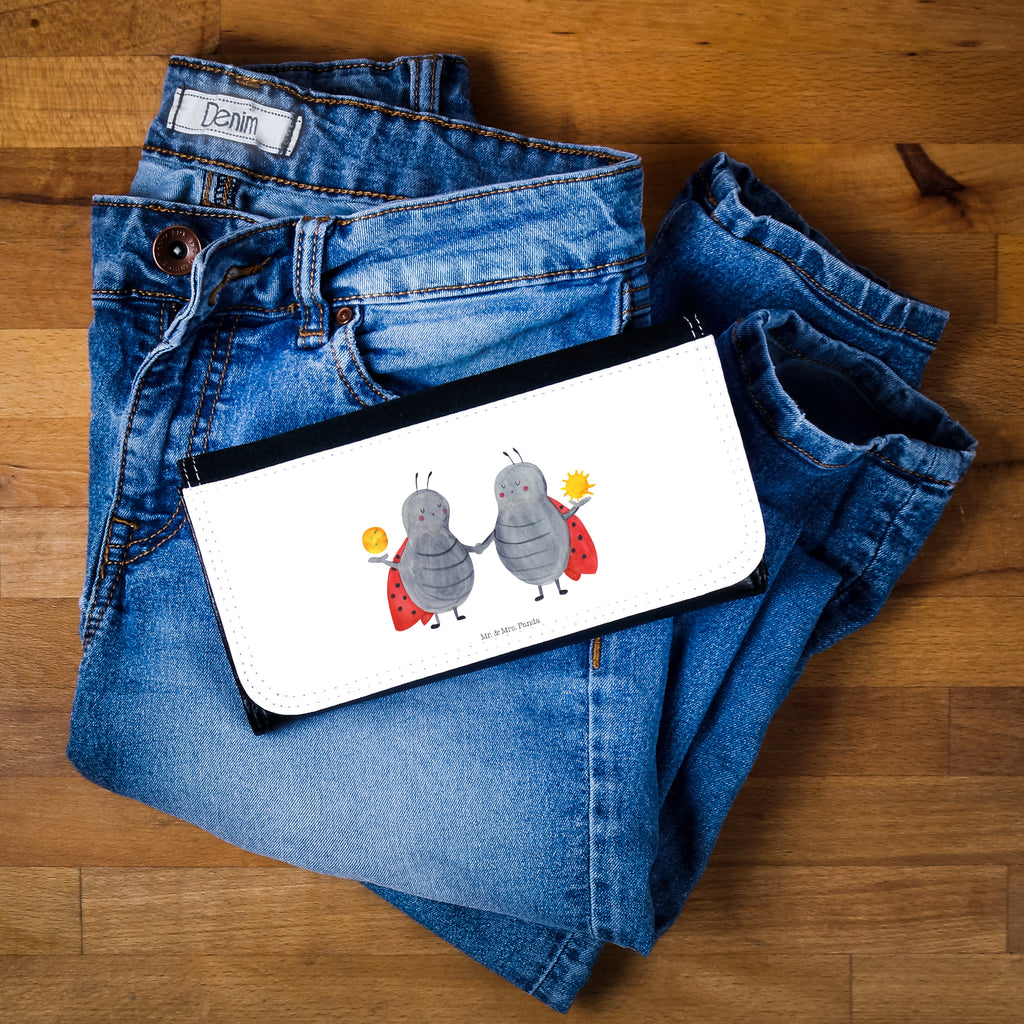 Portfel damski znak zodiaku Bliźniak Slim Portemonnaie Damen, Damen Portemonnaie, Hochwertiges Portemonnaie Damen, Kartenhalter Damen, Portmonee Damen, Frauen Brieftasche, Portemonnaie Mit Münzfach Damen, Geldbörse Mit Druckverschluss Damen, Portmonnaie Damen, Portemonnaie Mit Reißverschluss Damen, Münzgeldbörse Damen, Damen Geldbeutel, Münzbörse Damen, Geldbörse Mit Clipverschluss Damen, Portemonnaie für Damen, Geldbörse Mit Handgelenksschlaufe Damen, RFID Portemonnaie Damen, Geldbörse Aus Leder Damen, Damengeldbörse, Portemonnaie Mit Kartenfächern Damen, Leder Portemonnaie Damen, Etui Geldbörse Damen, Geldbörse Aus Stoff Damen, XXL Portemonnaie Damen, Designer Portemonnaie Damen, Geldbörse Aus Kunstleder Damen, Kartenetui Damen, Damen Geldtasche, Damen Geldbörse, Reißverschluss Portemonnaie Damen, Geldbörse Mit Zipper Damen, Mini Geldbörse Damen, Geldbörse Mit Fach Damen, Veganes Portemonnaie Damen, Brieftasche Damen, Damengeldbeutel, Frauen Geldbörse, Clutch Portemonnaie Damen, Tierkreiszeichen, Sternzeichen, Horoskop, Astrologie, Aszendent, Geschenk Juni, Zwillingsschwester, Zwillinge, Zwillingsbruder, Marienkäfer, Geburtstag Mai, Glückskäfer, Zwilling Geschenk, Zwilling Sternzeichen, Geschenk Mai