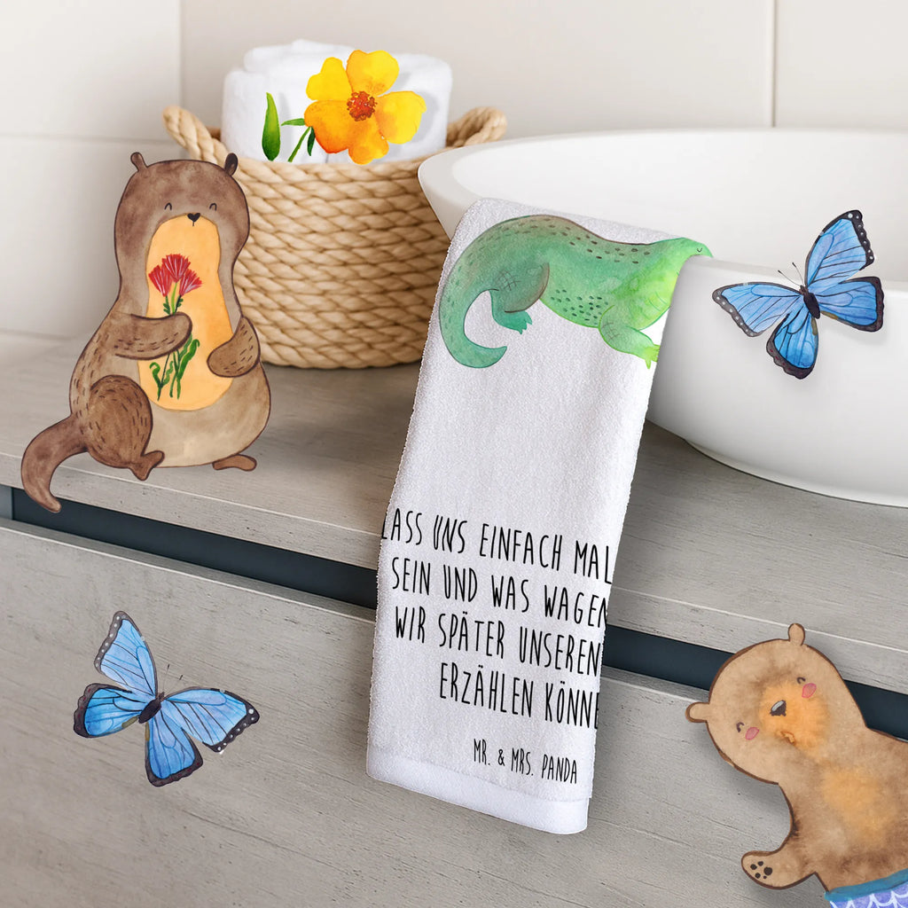 Gästehandtuch Krokodil Hochwertiges Handtuch 50x100, Klassisches Handtuch 50x100, Handtuch Aus Baumwolle 50x100, Handtuch Größe 50x100, Handtuch 50x100, Weiches Handtuch 50x100, Handtuch Für Sport 50x100, Handtuch Für Badezimmer 50x100, Handtuch Mit Muster 50x100, Weißes Handtuch 50x100, Handtuch Für Küche 50x100, Modernes Handtuch 50x100, Mikrofaser Handtuch 50x100, Handtuch Für Reise 50x100, Handtuch Mit Bordüre 50x100, Handtuch Geschenk 50x100, Handtuch Für Gäste-WC 50x100, Baumwollhandtuch 50x100, Waschbares Handtuch 50x100, Handtuch Aus Bio Baumwolle, Unifarbenes Handtuch 50x100, Graues Handtuch 50x100, Handtuch Set 50x100, Buntes Handtuch 50x100, Mittelgroßes Handtuch, Nachhaltiges Handtuch 50x100, Handtuch Für Alltag 50x100, Saugfähiges Handtuch 50x100, Umweltfreundliches Handtuch 50x100, Pflegeleichtes Handtuch 50x100, Meerestiere, Meer, Urlaub, Freundin, Krokodile, Reiselust, Krokodil, Lieblingsmensch, verrückt sein, spontan sein, beste Freundin, Abenteuerlust