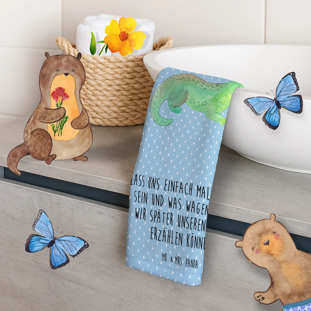 Gästehandtuch Krokodil Hochwertiges Handtuch 50x100, Klassisches Handtuch 50x100, Handtuch Aus Baumwolle 50x100, Handtuch Größe 50x100, Handtuch 50x100, Weiches Handtuch 50x100, Handtuch Für Sport 50x100, Handtuch Für Badezimmer 50x100, Handtuch Mit Muster 50x100, Weißes Handtuch 50x100, Handtuch Für Küche 50x100, Modernes Handtuch 50x100, Mikrofaser Handtuch 50x100, Handtuch Für Reise 50x100, Handtuch Mit Bordüre 50x100, Handtuch Geschenk 50x100, Handtuch Für Gäste-WC 50x100, Baumwollhandtuch 50x100, Waschbares Handtuch 50x100, Handtuch Aus Bio Baumwolle, Unifarbenes Handtuch 50x100, Graues Handtuch 50x100, Handtuch Set 50x100, Buntes Handtuch 50x100, Mittelgroßes Handtuch, Nachhaltiges Handtuch 50x100, Handtuch Für Alltag 50x100, Saugfähiges Handtuch 50x100, Umweltfreundliches Handtuch 50x100, Pflegeleichtes Handtuch 50x100, Meerestiere, Meer, Urlaub, Freundin, Krokodile, Reiselust, Krokodil, Lieblingsmensch, verrückt sein, spontan sein, beste Freundin, Abenteuerlust