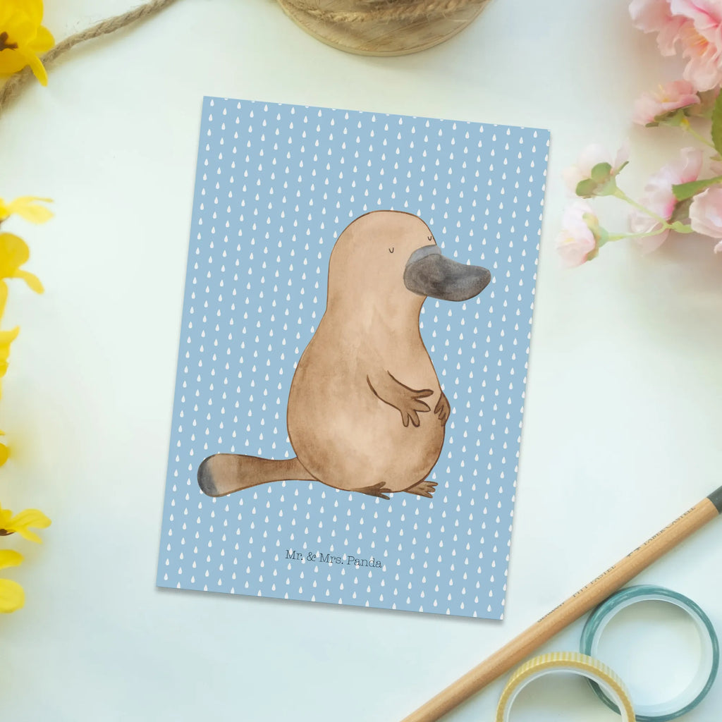 Postkarte Schnabeltier mutig Postkarte, Einladung Geburtstag, Karte, Einladungskarten Geburtstag, Ansichtskarte, Grußkarte, Einladung, Ansichtskarten, Dankeskarte, Einladungskarte, Geschenkkarte, Geburtstagskarte, Meerestiere, Meer, Urlaub, Schnabeltier, Motivation, Weltreise, Neustart, Lebensweisheit, Schnabeltiere, Neuanfang, Arbeit, Büro, mutig, Training, Raodtrip, Mut