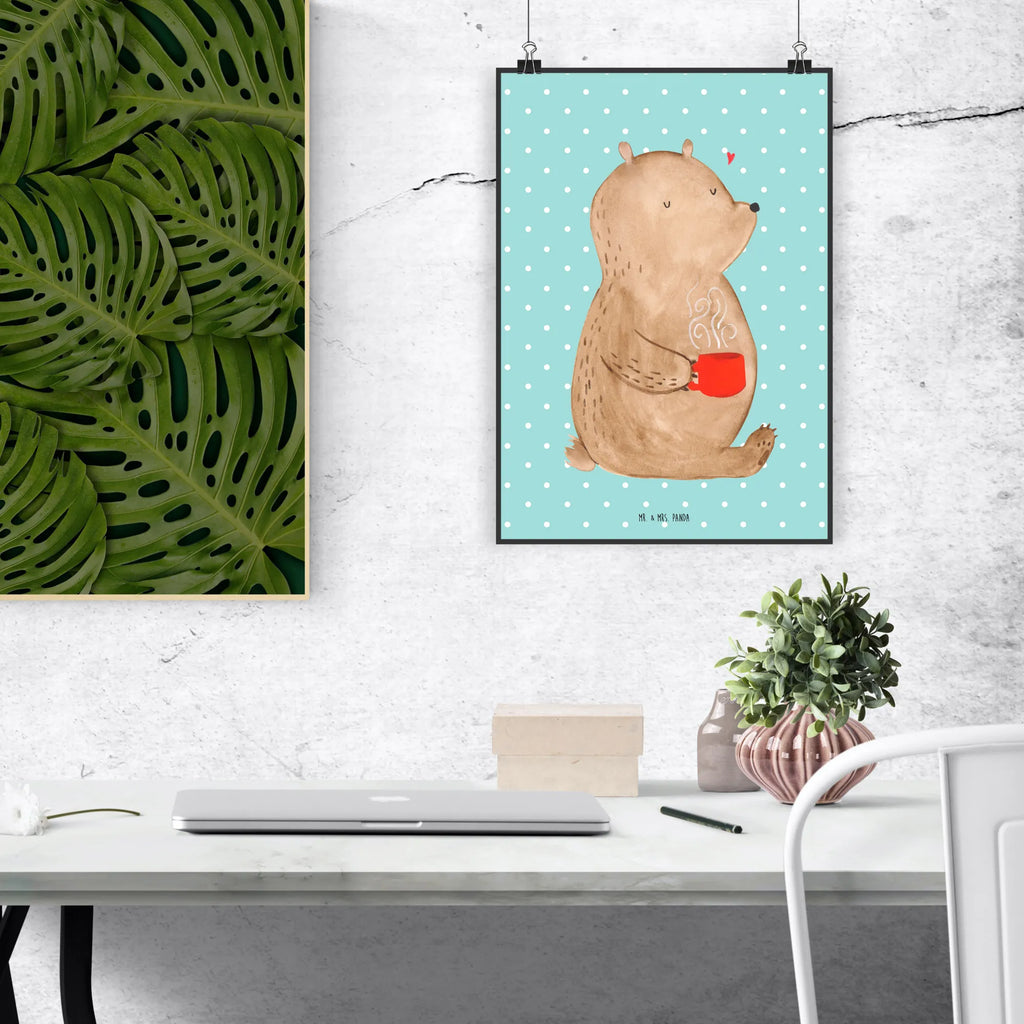 Plakat Niedźwiedź kawa Wandbild, Wanddekoration, wandkunst, Mr. & Mrs. Panda Poster, wanddruck, kunst für die wand, Deko Bild, Designposter, Poster, kunstdruck poster, Wandposter, wanddeko, Wanddeko Bild, drucke, kunstposter, Wandschmuck, Posterdruck, Bild für Wand, Plakat, grafikposter, Kunstdruck, Bild, Teddybär, Bär, Teddy, Kaffee, Welt Erobern, Morgenroutine, Guten Morgen, Coffee, Bären, Motivation, Welt Retten