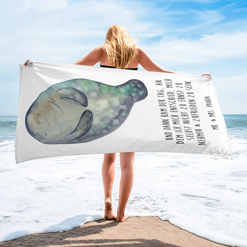 XL Badehandtuch Seekuh Happy Weiches XL Handtuch, Strapazierfähiges XL Handtuch, Design Handtuch XL, Saunahandtuch, Wellnessgeschenk, Handtuch XL Modern, Strandhandtuch, Saugfähiges Großes Handtuch, Handtuch Für Wellness, Handtuch Für Dusche XL, Großes Handtuch, Extra Großes Handtuch, Flauschiges Handtuch XL, Handtuch XL Für Frauen, Handtuch XL Klassisch, Handtuch Für Strand XL, XL Handtuch Aus Bio Baumwolle, Großes Handtuch Für Badezimmer, Handtuch Groß Für Sport, Handtuch Für Große Personen, Badetuch Kinder, Kinderhandtuch, Umweltfreundliches Handtuch Groß, XL Handtuch Bunt, Handtuch XL Für Kinder, Saunatuch XL, Badetuch, Baumwoll Handtuch, XL Handtuch Grau, Handtuch Für Sauna Groß, Reisehandtuch, Waschbares Handtuch XL, Handtuch Für Erwachsene XL, Badehandtuch XL, Großes Handtuch Unifarben, Frottier, Handtuch Übergröße, Handtuch XL Für Männer, Mikrofaser Handtuch XL, XL Handtuch Mit Muster, XL Handtuch, Handtuch XL Geschenkidee, Groß, Pflegeleichtes Handtuch Groß, Handtuch XL Aus Baumwolle, Duschtuch XL, Handtuch mit Motiv, Nachhaltiges Handtuch XL, Badetuch Extra Groß, XL Handtuch Weiß, Urlaub, Meerestiere, Meer, Liebeskummer, Seekuh, Zufrieden, Neuanfang, Respekt, Seekühe, Achtsamkeit, Selbstliebe, Neustart, Freundin