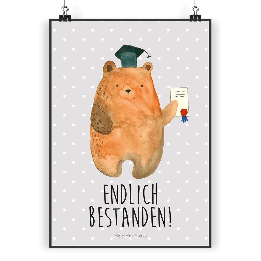 Poster Bär Prüfung kunst für die wand, Wandschmuck, Wandbild, Bild für Wand, Wanddekoration, kunstposter, wandkunst, Designposter, wanddeko, Plakat, grafikposter, Wandposter, Poster, Kunstdruck, Bild, Mr. & Mrs. Panda Poster, kunstdruck poster, Deko Bild, Posterdruck, Wanddeko Bild, wanddruck, drucke, Teddybär, Bär, Teddy, Zeugnis, Abschluss, Prüfung Bestanden, Prüfungen, Abitur, Abschlusszeugnis