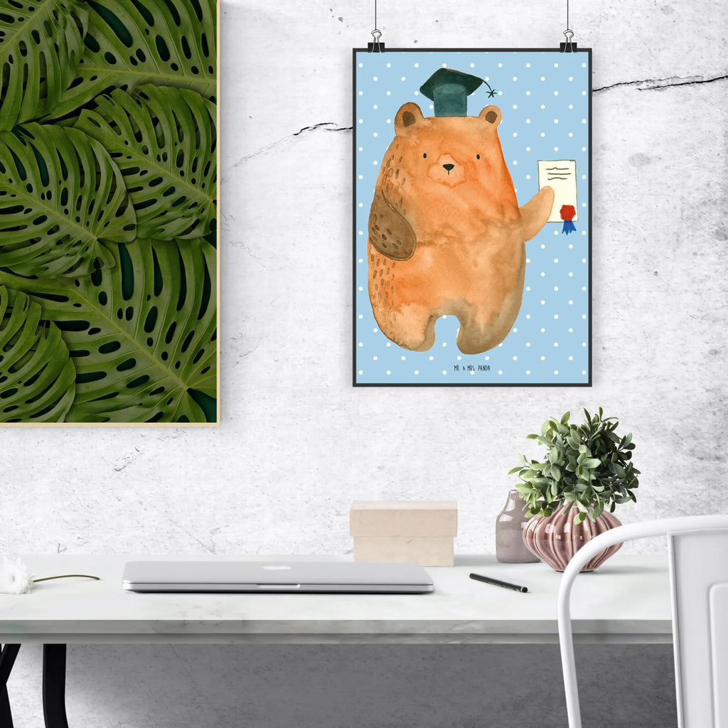 Poster Bär Prüfung kunst für die wand, Wandschmuck, Wandbild, Bild für Wand, Wanddekoration, kunstposter, wandkunst, Designposter, wanddeko, Plakat, grafikposter, Wandposter, Poster, Kunstdruck, Bild, Mr. & Mrs. Panda Poster, kunstdruck poster, Deko Bild, Posterdruck, Wanddeko Bild, wanddruck, drucke, Teddybär, Bär, Teddy, Zeugnis, Abschluss, Prüfung Bestanden, Prüfungen, Abitur, Abschlusszeugnis
