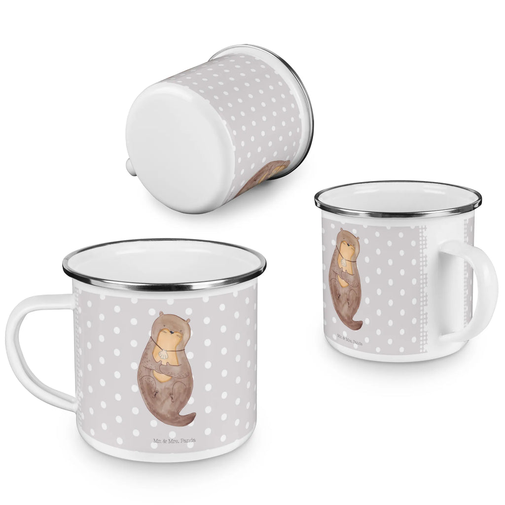 Camping Emaille Tasse Otter mit Muschelmedaillon Outdoor Tasse, Camping Tassen Emaille, Campingtassen, Camping Tassen, Blechtassen, Metalltasse für Camping, Blechtasse Outdoor, Camping Becher, Trinkbecher, Outdoor Becher, Camping Becher Edelstahl, Camping Tasse Emaille, Camping Tasse Metall, Emaille Campingbecher, Emaille Tasse, Kaffee Blechtasse, Tasse Camping, Emaille Tasse Camping, Emaille Trinkbecher, Emaille Becher, Emaille Becher Camping, Edelstahl Trinkbecher, Tasse Emaille, Metall Tasse, Campingtasse, Metalltasse, Campingbecher, Blechtasse, Emailletasse, Emaille Tassen, Otter, Fischotter, Seeotter, Otterliebe, Tagträumen, Büro, grübeln, Motivation, träumen