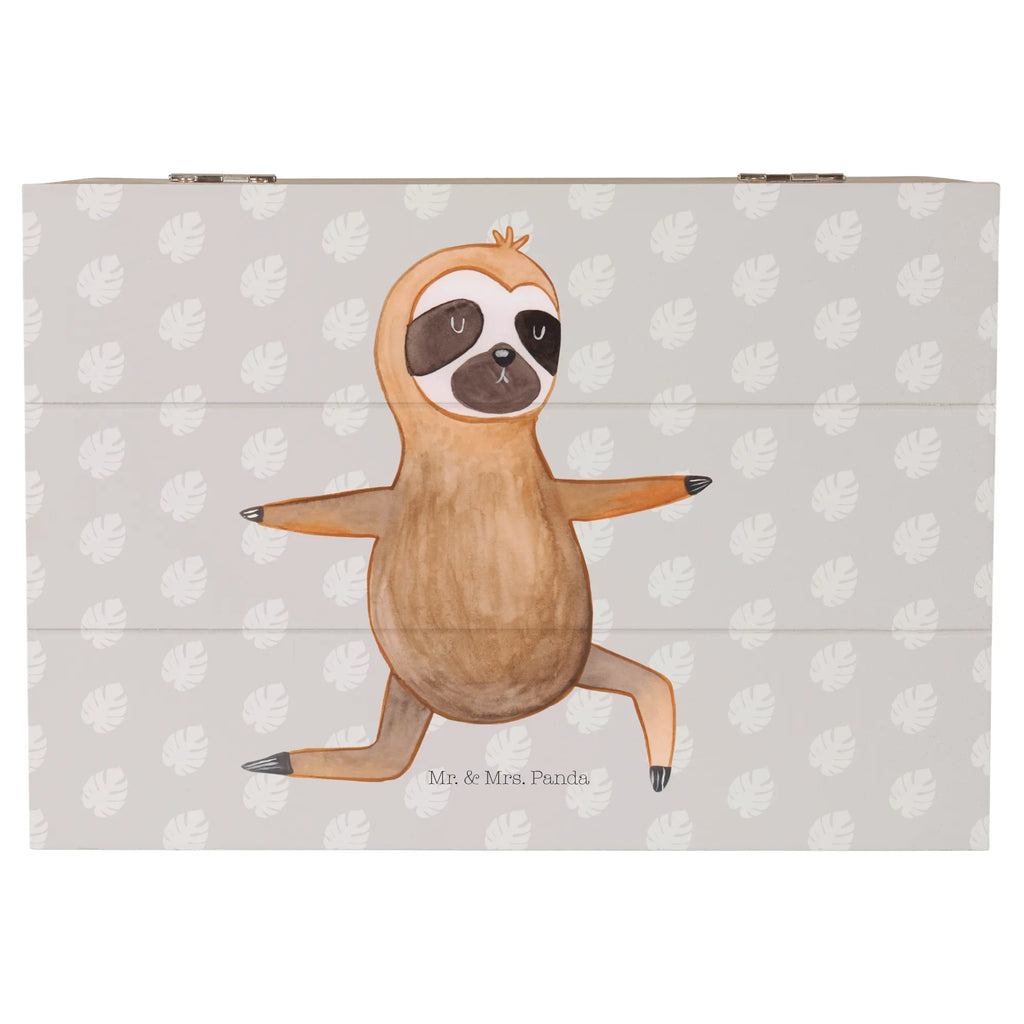Wooden chest sloth yoga Schatzkiste, Holzbox mit Deckel, Erinnerungskiste, Erinnerungsbox Hochzeit, Box aus Holz, Truhe, Aufbewahrungsbox aus Holz, Holzbox, Schatulle, Dekokiste, Holz Aufbewahrungsbox, Holzkiste, Holzboxen, Holzkiste mit Deckel, Geschenkbox, Deko Box, Aufbewahrungskiste, Dekorative Holzkiste, Kiste, Schmuckkästchen, Erinnerungsbox Baby, Ordnungsbox, Erinnerungsbox, Holztruhe, Aufbewahrungsbox Holz, Holzkisten, Aufbewahrungsbox, Faultier, Faultier Geschenk, Faultier Deko, Yogaübungen, Krieger, Meditation, Lieblingstier, Entspannung, Namaste, faul, Gelassenheit, Atmung, Faultiere, Yoga