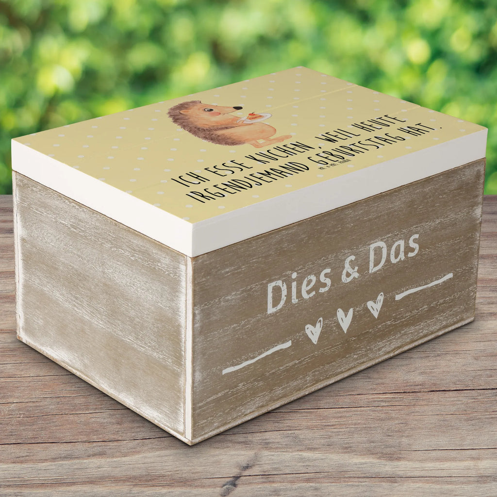 Skrzynia drewniana jeż kawałek ciasta Schatulle, Schatzkiste, Geschenkbox, XXL, Geschenkdose, Truhe, Dekokiste, Kiste, Erinnerungsbox, Aufbewahrungsbox, Erinnerungskiste, Holzkiste, Tiermotive, Gute Laune, lustige Sprüche, Tiere, Geburtstagskuchen, Essen Spruch, Kuchen, Torte, Backen Geschenk, Einladung Party, Kuchen backen, Igel