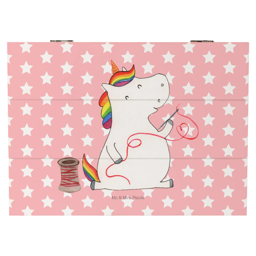 Holzkiste Einhorn Näherin Holztruhe, Holzkiste mit Deckel, Aufbewahrungsbox aus Holz, Holz Aufbewahrungsbox, aufbewahrungskiste mit deckel, aufbewahrungsboxen, aufbewahrungstruhe, Schatulle, kiste holz, holzschachtel, Aufbewahrungsbox Holz, holzkästchen, Holzboxen, Box aus Holz, Holzbox, holztruhen, Holzkisten, Aufbewahrungsbox, Holzbox mit Deckel, Holzkiste, Aufbewahrungskiste, holzschatulle, truhe holz, box holz, aufbewahrungskisten, Einhörner, Einhorn Deko, Einhorn, Unicorn, Häkeln, Näherin, Nähen, Nähzimmer, Mädchen, Basteln, Freundin, Stricken