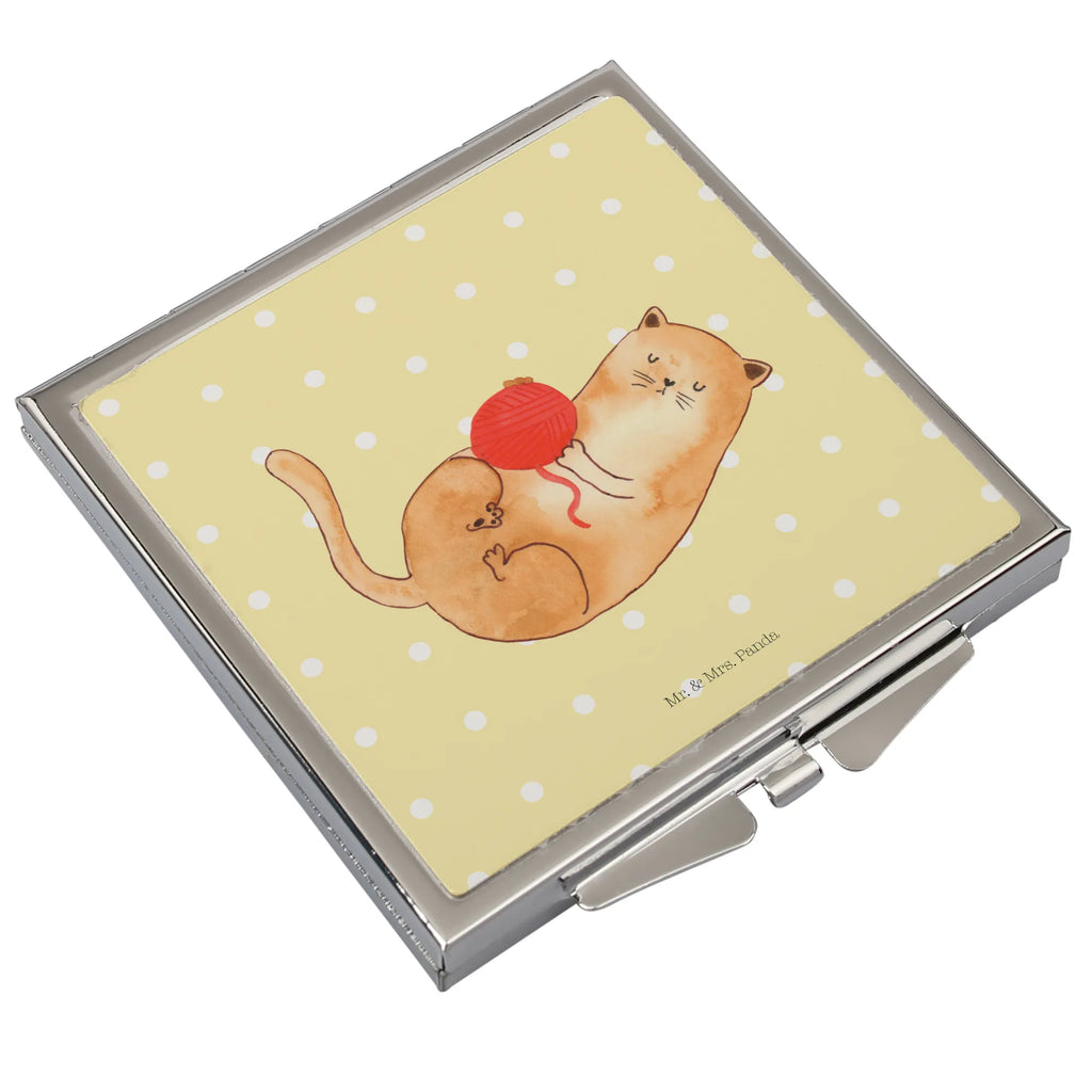 Handbag mirror Cat Wool Silber, Quadratischer Handspiegel, Mini Spiegel, Tragbarer Spiegel, Kosmetikspiegel Klein, Vintage Kompaktspiegel, Reise Spiegel, Spiegel Für Schminktasche, Runder Taschenspiegel, Handspiegel Für Damen, Handspiegel Geschenkidee, Handtaschenspiegel, Design Taschenspiegel, Spiegel Für Make-Up Tasche, Deko Handspiegel, Kompaktspiegel, Schminkspiegel To Go, Klappspiegel, Spiegel Für Handtasche, Schminkspiegel Kompakt, Klappbarer Handspiegel, Handspiegel Mit Hülle, Taschen-Kosmetikspiegel, Spiegel Für Unterwegs, Klappbarer Taschenspiegel, Handspiegel Zum Mitnehmen, Taschenspiegel, Katzenmotiv, Katzenfan, Katzendeko, Katzenfreund, Katzenliebhaber, Katzenprodukte, Katzenartikel, Katzenaccessoires, Katzensouvenirs, Katzenliebhaberprodukte, Katzenmotive, Katze, Katzen, Cats, Spiel, Verspielt, Spielen, Wolle, Haustier, Cat, Kater, Mietze, Katzenhalter, Wollknäuel, Katzenbesitzerin