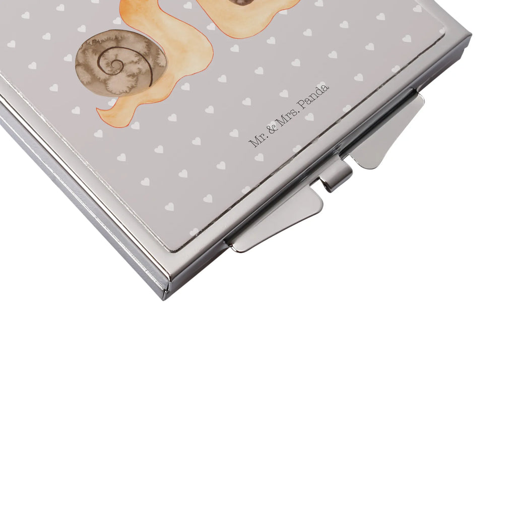 Handtaschenspiegel quadratisch Schnecken Liebe Taschen-Kosmetikspiegel, Kompaktspiegel, Runder Taschenspiegel, Spiegel Für Make-Up Tasche, Kosmetikspiegel Klein, Klappspiegel, Spiegel Für Handtasche, Design Taschenspiegel, Spiegel Für Unterwegs, Handspiegel Für Damen, Klappbarer Handspiegel, Klappbarer Taschenspiegel, Tragbarer Spiegel, Quadratischer Handspiegel, Reise Spiegel, Spiegel Für Schminktasche, Handspiegel Mit Hülle, Deko Handspiegel, Handtaschenspiegel, Mini Spiegel, Schminkspiegel Kompakt, Taschenspiegel, Handspiegel Geschenkidee, Schminkspiegel To Go, Vintage Kompaktspiegel, Handspiegel Zum Mitnehmen, Liebe, Partner, Freund, Freundin, Ehemann, Ehefrau, Heiraten, Verlobung, Heiratsantrag, Liebesgeschenk, Jahrestag, Hocheitstag