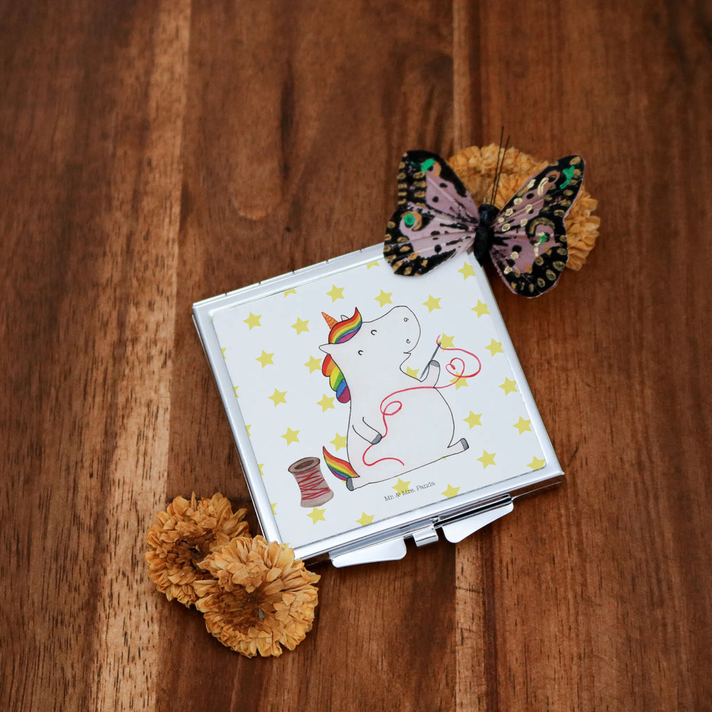 Handbag mirror unicorn seamstress Runder Taschenspiegel, Schminkspiegel Kompakt, Silber, Spiegel Für Handtasche, Handtaschenspiegel, Spiegel Für Make-Up Tasche, Klappspiegel, Design Taschenspiegel, Schminkspiegel To Go, Handspiegel Mit Hülle, Spiegel Für Unterwegs, Kosmetikspiegel Klein, Taschen-Kosmetikspiegel, Reise Spiegel, Handspiegel Geschenkidee, Handspiegel Für Damen, Handspiegel Zum Mitnehmen, Tragbarer Spiegel, Deko Handspiegel, Quadratischer Handspiegel, Klappbarer Handspiegel, Taschenspiegel, Kompaktspiegel, Spiegel Für Schminktasche, Mini Spiegel, Vintage Kompaktspiegel, Klappbarer Taschenspiegel, Einhörner, Einhorn, Unicorn, Einhorn Deko, Basteln, Näherin, Stricken, Nähzimmer, Mädchen, Nähen, Freundin, Häkeln