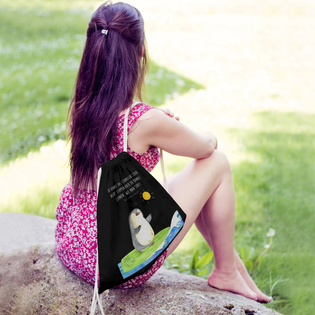 Drawstring bag Penguin surfer gym tasche, zugbeutel, Stoffbeutel, gymnastiktasche, Turnbeutel Schule, Festival Beutel, zuziehbeutel, sportbeutel baumwolle, rucksack beutel, gym beutel, gym rucksack, Sportbeutel Kindergarten, freizeit rucksack, Sportrucksack, Stofftasche, rucksack mit kordel, Öko Sportbeutel, Sportbeutel Für Sport, Sportbeutel Fitness, Gymbag, Baumwolltasche, festival rucksack, Sportbeutel Training, Sportbeutel, festivalbeutel, kordelzugbeutel, kordelrucksack, baumwoll rucksack, Sportbeutel Kita, Turnbeutel Mit Kordel, festival tasche, Sportbeutel Für Freizeit, beutel mit kordelzug, turnbeutel baumwolle, Baumwollbeutel, stoff rucksack, Sportbeutel Outdoor, Alltagstasche, Sportbeutel Aus Baumwolle, wanderbeutel, rucksack stoff, Turnbeutel, Sportbeutel Schule, baumwolle beutel, wander rucksack, Gymsack, beutelrucksack, Sportbeutel Mit Kordelzug, Pinguin, Surfen, Surfer, Hawaii, Wellen Reiten, Wellen, Portugal, Urlaub, Pinguine