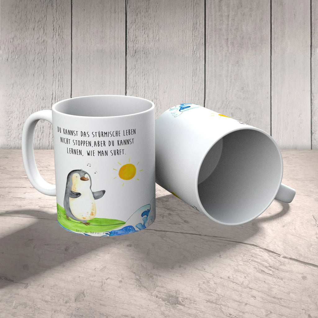 Tasse Pinguin Surfer Tasse mit Motiven, Teetasse, Geschenktasse, Kaffeetasse, Bürotasse, Tasse, Tasse mit Zitaten, Porzellantasse, Keramiktasse, Pinguin, surfen, Portugal, Wellen reiten, Pinguine, Wellen, Hawaii, Urlaub, Surfer
