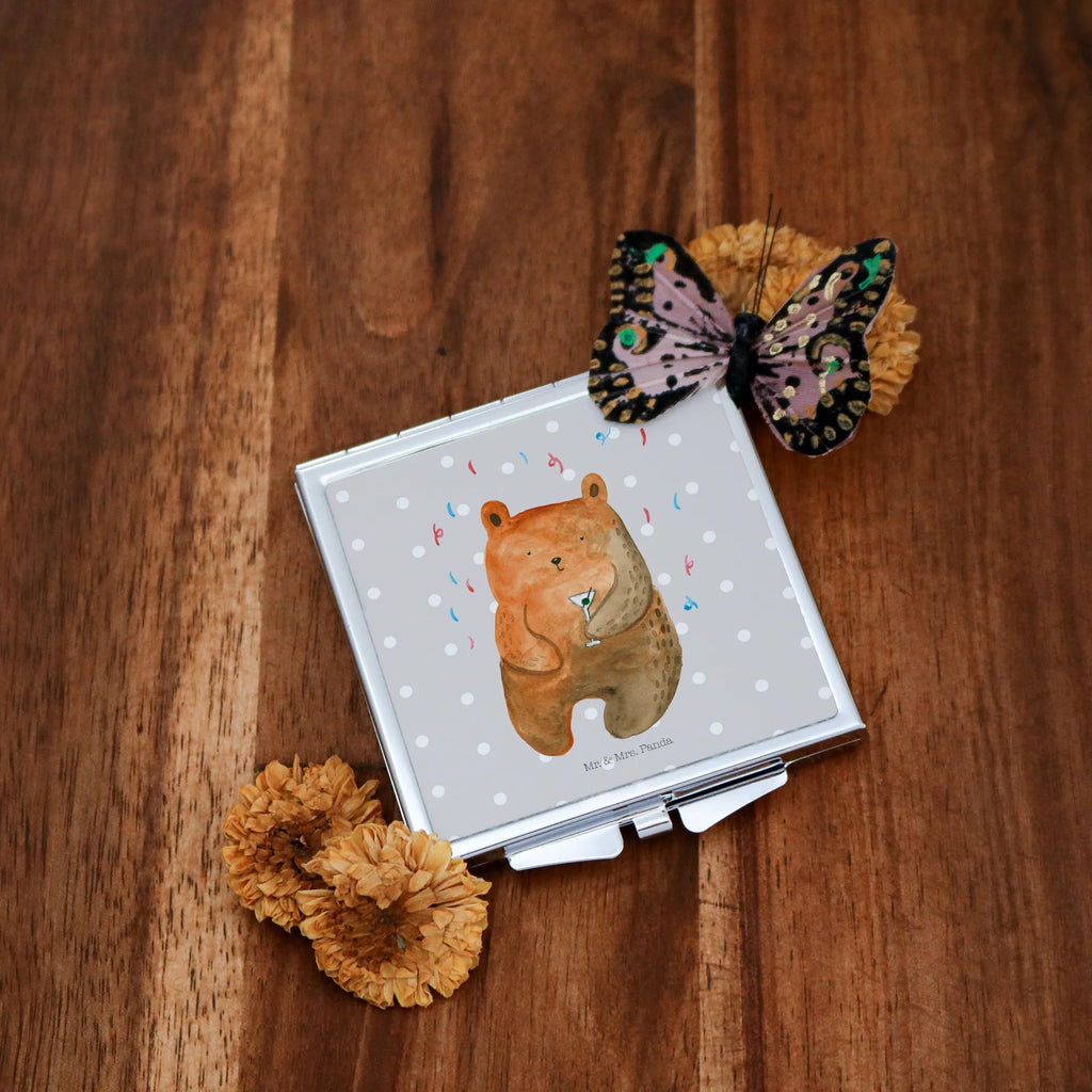 Handbag mirror bear party Spiegel Für Handtasche, Kompaktspiegel, Silber, Spiegel Für Make-Up Tasche, Handtaschenspiegel, Handspiegel Zum Mitnehmen, Spiegel Für Unterwegs, Handspiegel Für Damen, Deko Handspiegel, Design Taschenspiegel, Klappbarer Taschenspiegel, Tragbarer Spiegel, Reise Spiegel, Taschenspiegel, Runder Taschenspiegel, Handspiegel Geschenkidee, Handspiegel Mit Hülle, Schminkspiegel Kompakt, Schminkspiegel To Go, Kosmetikspiegel Klein, Vintage Kompaktspiegel, Klappspiegel, Taschen-Kosmetikspiegel, Klappbarer Handspiegel, Mini Spiegel, Spiegel Für Schminktasche, Quadratischer Handspiegel, Teddy, Teddybär, Bär, Feiern, Geschenk, Party, Geburtstagsgeschenk, Mitbringsel, Lustig, Geburtstag, Abfeiern, Gute Laune