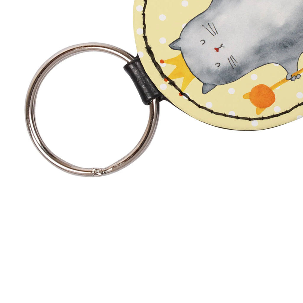 Okrągły brelok kot Król Schlüsselanhänger Freundschaft, Schlüsselanhänger Leder, Schlüsselanhänger Schlüssel, Schlüsselanhänger Nachhaltig, Schlüsselband, Schlüsselanhänger Für Paare, Schlüsselanhänger Stoff, Schlüsselanhänger Klassisch, Schlüsselanhänger Tiermotiv, Schlüsselanhänger Mit Motiv, Schlüsselanhänger Niedlich, Schlüsselanhänger Elegant, Schlüsselanhänger, Schlüsselanhänger Mit Foto, Schlüsselanhänger Haus, Schlüsselanhänger Kunststoff, Schlüsselanhänger Herz, Schlüsselanhänger Mit Namen, Schlüsselhalter, Schlüsselanhänger Metall, Schlüsselanhänger Personalisierbar, Schlüsselanhänger Bunt, Schlüsselaccessoire, Schlüsselanhänger Geschenk, Schlüsselanhänger Holz, Schlüsselanhänger Liebe, Schlüsselanhänger Mit Spruch, Schlüsselanhänger Handgemacht, Schlüsselring, Schlüsselanhänger Modern, Schlüsselanhänger Für Damen, Schlüsselanhänger Geburtstag, Schlüsselanhänger Auto, Schlüsselanhänger Für Herren, Schlüsselanhänger Mit Gravur, Schlüsselanhänger Lustig, Schlüsselanhänger Partner, Schlüsselanhänger Filz, Schlüsselanhänger Für Kinder, Katze, Katzenmotiv, Katzenfan, Katzendeko, Katzenfreund, Katzenliebhaber, Katzenprodukte, Katzenartikel, Katzenaccessoires, Katzensouvenirs, Katzenliebhaberprodukte, Katzenmotive, Cats, Katzenbesitzerin, Mietze, erste eigenen Wohnung, Wohnung, Katzenhalter, Katzen, Kater, Mietzhaus, Königin, Umzug, König, Queen, Cat, Einzug, Haustier, Familie