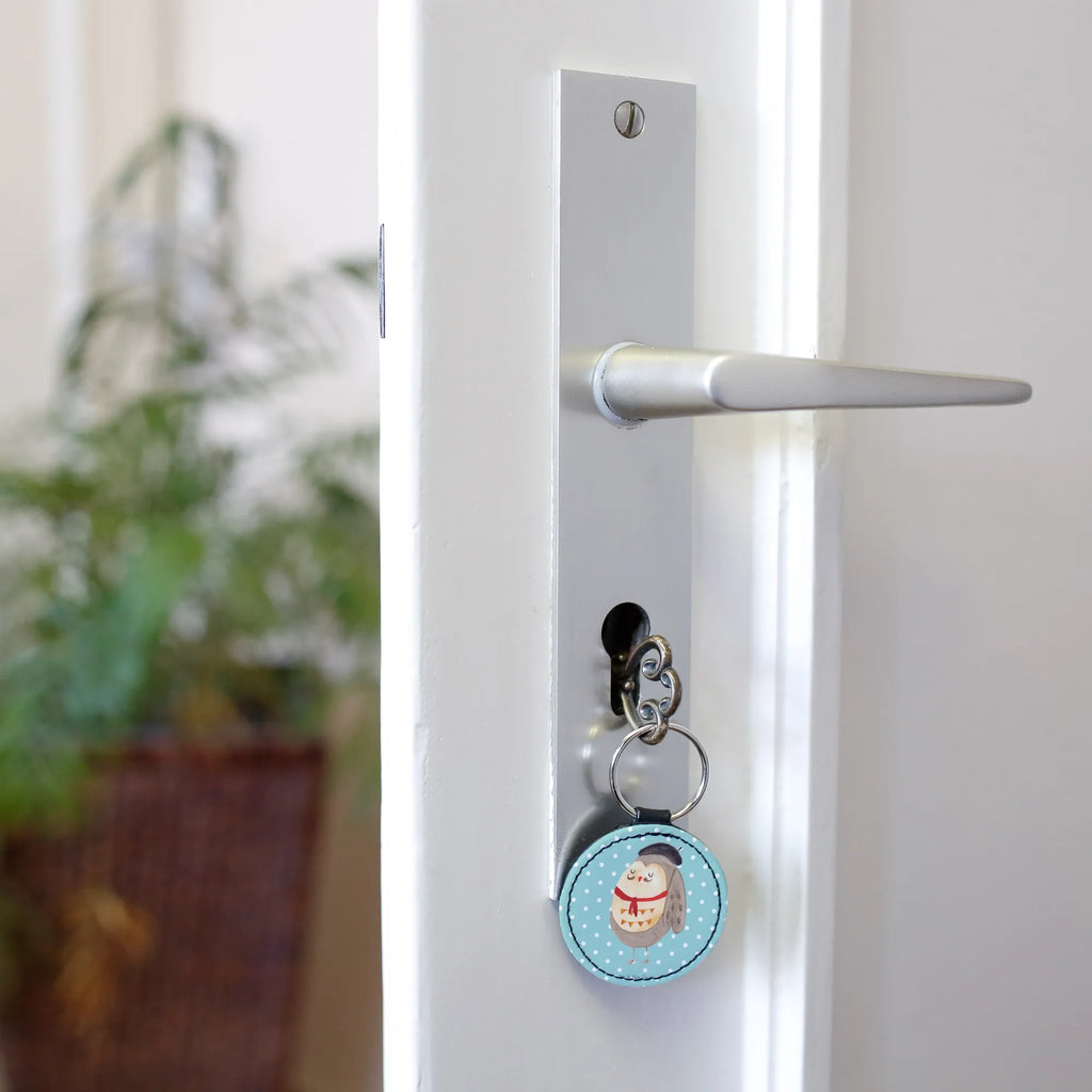 Rund Schlüsselanhänger Eule Französisch Schlüsselanhänger Holz, Schlüsselanhänger Metall, Schlüsselanhänger Schlüssel, Schlüsselaccessoire, Schlüsselanhänger Mit Foto, Schlüsselanhänger Niedlich, Schlüsselanhänger Für Kinder, Schlüsselanhänger Modern, Schlüsselring, Schlüsselhalter, Schlüsselanhänger Bunt, Schlüsselanhänger Kunststoff, Schlüsselanhänger Nachhaltig, Schlüsselanhänger Leder, Schlüsselanhänger Personalisierbar, Schlüsselanhänger Filz, Schlüsselanhänger Partner, Schlüsselanhänger Handgemacht, Schlüsselanhänger, Schlüsselanhänger Geburtstag, Schlüsselanhänger Für Damen, Schlüsselanhänger Für Herren, Schlüsselanhänger Klassisch, Schlüsselanhänger Freundschaft, Schlüsselanhänger Mit Spruch, Schlüsselanhänger Mit Gravur, Schlüsselanhänger Geschenk, Schlüsselanhänger Auto, Schlüsselanhänger Haus, Schlüsselanhänger Stoff, Schlüsselband, Schlüsselanhänger Herz, Schlüsselanhänger Lustig, Schlüsselanhänger Liebe, Schlüsselanhänger Mit Namen, Schlüsselanhänger Für Paare, Schlüsselanhänger Tiermotiv, Schlüsselanhänger Elegant, Schlüsselanhänger Mit Motiv, Eule, das Leben ist schön, Spruch Französisch, Frankreich, Spruch schön, Eule Deko, La vie est belle, hibou, Owl, Eulen