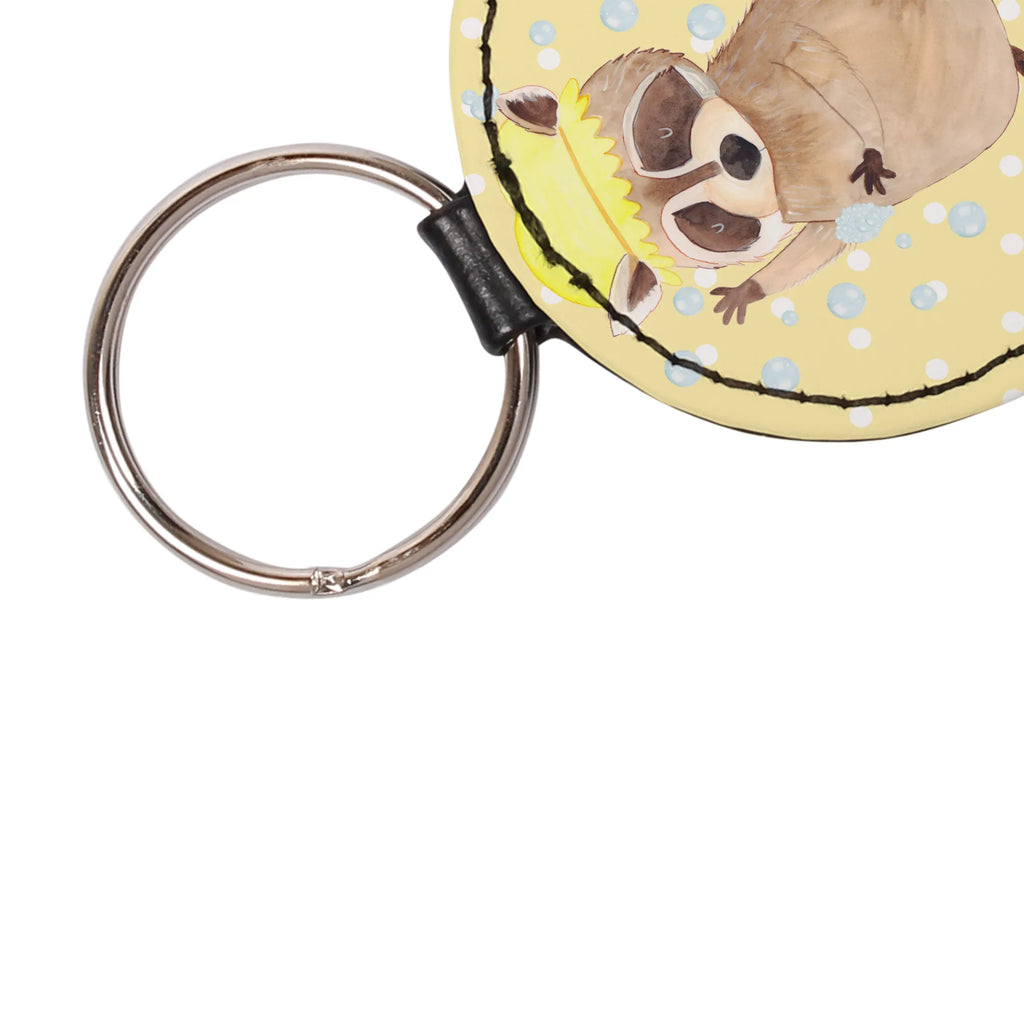 Round key ring Raccoon Schlüsselaccessoire, schlüsselbund anhänger, mini schlüsselanhänger, Schlüsselanhänger, Taschenanhänger, Lustige Sprüche, Tiere, Tiermotive, Gute Laune, Waschen, Plan, Waschbär, Seifenblasen, Fröhlich, Tagträumen