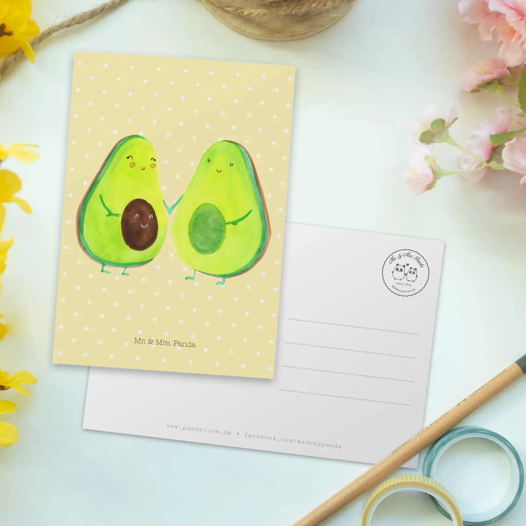 Postcard avocado pair Geschenkkarte, Postkarte, Geburtstagskarte, Einladungskarte, Ansichtskarten, Grußkarte, Karte, Einladung Geburtstag, Dankeskarte, Einladungskarten Geburtstag, Einladung, Ansichtskarte, Avocado, Veggie, Vegan, Gesund, Geburt, Liebe, Avocuddle, Hochzeit, Babyparty, Avocados, Kinder, Schwangerschaft, Familie, Babyshower