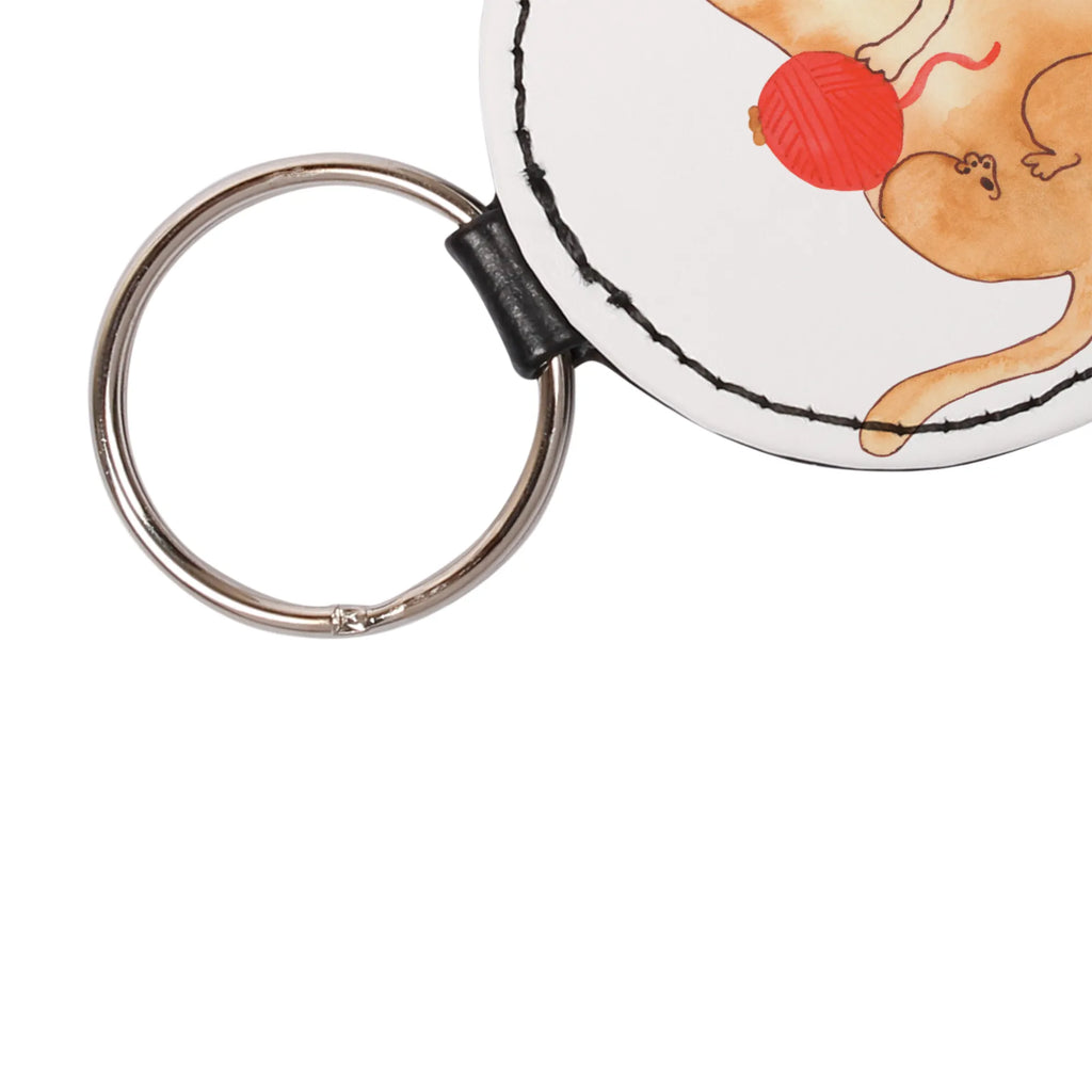 Round key ring Cat Wool Taschenanhänger, Schlüsselaccessoire, Schlüsselanhänger, mini schlüsselanhänger, schlüsselbund anhänger, Katze, Katzenmotiv, Katzenfan, Katzendeko, Katzenfreund, Katzenliebhaber, Katzenprodukte, Katzenartikel, Katzenaccessoires, Katzensouvenirs, Katzenliebhaberprodukte, Katzenmotive, Kater, Katzenbesitzerin, Katzen, Cat, Haustier, Wollknäuel, Wolle, Cats, Spielen, Mietze, Spiel, Verspielt, Katzenhalter