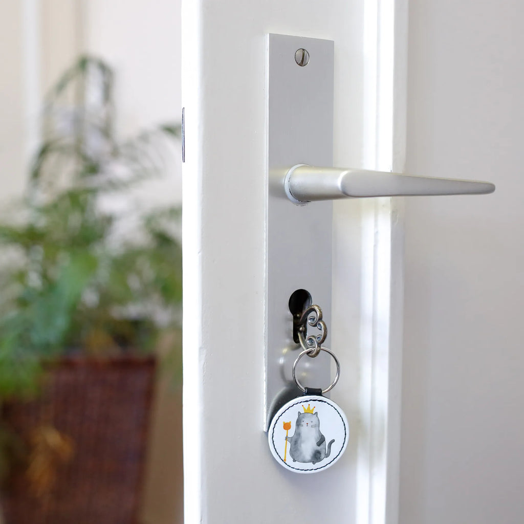 Okrągły brelok kot Król Schlüsselanhänger Freundschaft, Schlüsselanhänger Leder, Schlüsselanhänger Schlüssel, Schlüsselanhänger Nachhaltig, Schlüsselband, Schlüsselanhänger Für Paare, Schlüsselanhänger Stoff, Schlüsselanhänger Klassisch, Schlüsselanhänger Tiermotiv, Schlüsselanhänger Mit Motiv, Schlüsselanhänger Niedlich, Schlüsselanhänger Elegant, Schlüsselanhänger, Schlüsselanhänger Mit Foto, Schlüsselanhänger Haus, Schlüsselanhänger Kunststoff, Schlüsselanhänger Herz, Schlüsselanhänger Mit Namen, Schlüsselhalter, Schlüsselanhänger Metall, Schlüsselanhänger Personalisierbar, Schlüsselanhänger Bunt, Schlüsselaccessoire, Schlüsselanhänger Geschenk, Schlüsselanhänger Holz, Schlüsselanhänger Liebe, Schlüsselanhänger Mit Spruch, Schlüsselanhänger Handgemacht, Schlüsselring, Schlüsselanhänger Modern, Schlüsselanhänger Für Damen, Schlüsselanhänger Geburtstag, Schlüsselanhänger Auto, Schlüsselanhänger Für Herren, Schlüsselanhänger Mit Gravur, Schlüsselanhänger Lustig, Schlüsselanhänger Partner, Schlüsselanhänger Filz, Schlüsselanhänger Für Kinder, Katze, Katzenmotiv, Katzenfan, Katzendeko, Katzenfreund, Katzenliebhaber, Katzenprodukte, Katzenartikel, Katzenaccessoires, Katzensouvenirs, Katzenliebhaberprodukte, Katzenmotive, Cats, Katzenbesitzerin, Mietze, erste eigenen Wohnung, Wohnung, Katzenhalter, Katzen, Kater, Mietzhaus, Königin, Umzug, König, Queen, Cat, Einzug, Haustier, Familie