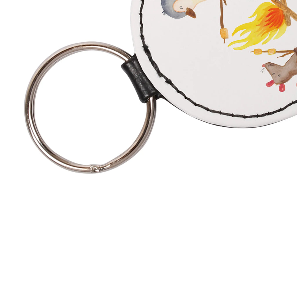 Rund Schlüsselanhänger Pinguin Lagerfeuer Taschenanhänger, mini schlüsselanhänger, Schlüsselanhänger, schlüsselbund anhänger, Schlüsselaccessoire, Pinguin, Job, Leben, Büroalltag, Motivation, Lebensmotivation, Liebe, Büro, Lagerfeuer, Maus, Grillen, Pinguine, Arbeit, Feuer, Neustart, Marshmallows, Lebensspruch