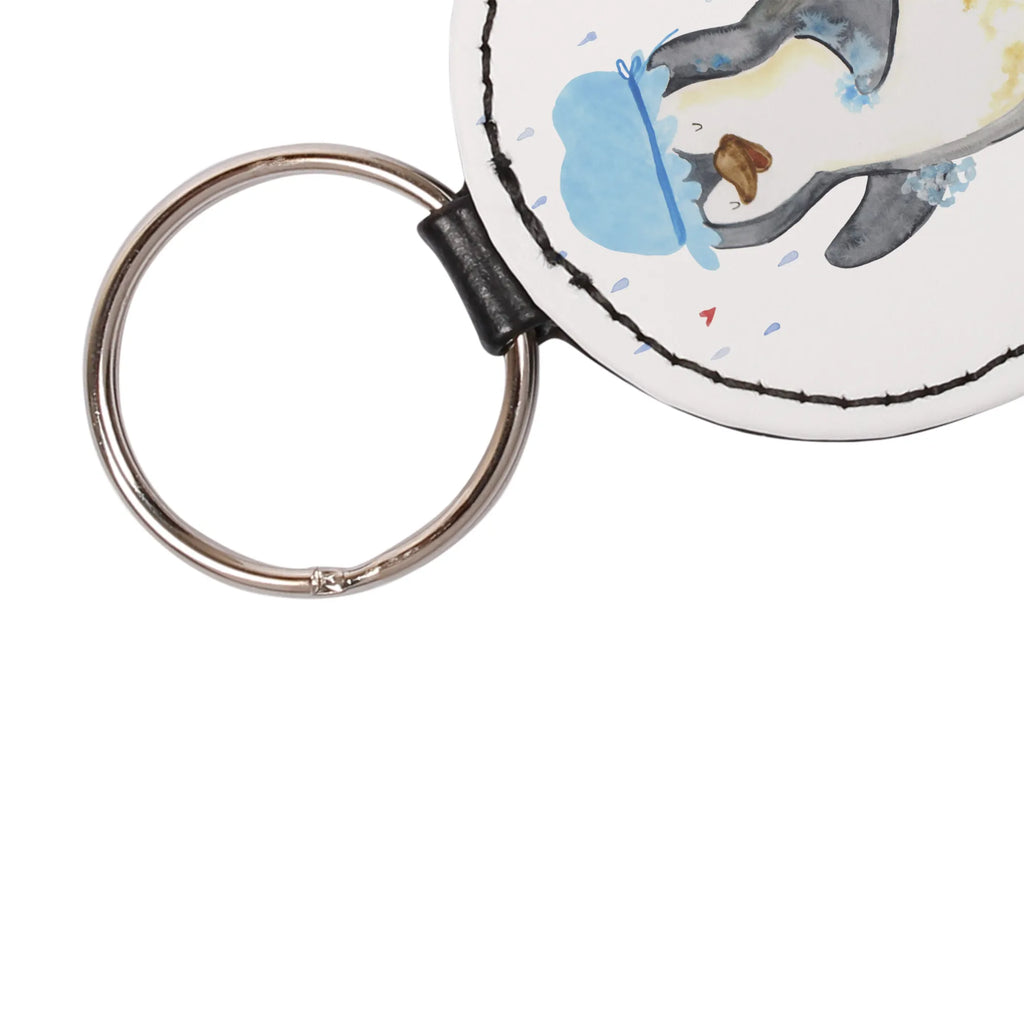 Rund Schlüsselanhänger Pinguin duscht Schlüsselanhänger Lustig, Schlüsselanhänger Für Herren, Schlüsselanhänger Geschenk, Schlüsselaccessoire, Schlüsselanhänger Für Damen, Schlüsselanhänger Mit Foto, Schlüsselanhänger Geburtstag, Schlüsselanhänger Stoff, Schlüsselanhänger Mit Namen, Schlüsselanhänger Schlüssel, Schlüsselanhänger Auto, Schlüsselanhänger Haus, Schlüsselanhänger Holz, Schlüsselanhänger Elegant, Schlüsselanhänger Mit Spruch, Schlüsselband, Schlüsselanhänger Mit Motiv, Schlüsselanhänger Leder, Schlüsselanhänger Partner, Schlüsselanhänger Personalisierbar, Schlüsselanhänger Metall, Schlüsselanhänger Kunststoff, Schlüsselanhänger Für Kinder, Schlüsselanhänger Herz, Schlüsselanhänger Liebe, Schlüsselanhänger Klassisch, Schlüsselanhänger Handgemacht, Schlüsselanhänger Tiermotiv, Schlüsselanhänger Freundschaft, Schlüsselanhänger Filz, Schlüsselanhänger, Schlüsselhalter, Schlüsselanhänger Nachhaltig, Schlüsselanhänger Bunt, Schlüsselanhänger Mit Gravur, Schlüsselanhänger Modern, Schlüsselring, Schlüsselanhänger Für Paare, Schlüsselanhänger Niedlich, Pinguin, glücklich sein, Lebensmotto, Motivation, Dusche, Neuanfang, Pinguine, Neustart, duschen
