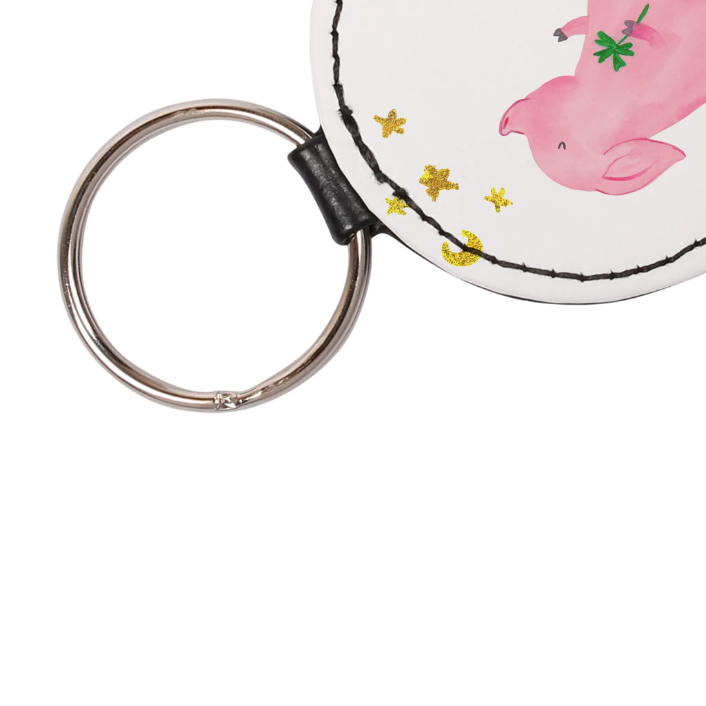 Okrągły brelok świnia Szczęście Schlüsselanhänger Für Damen, Schlüsselanhänger Nachhaltig, Schlüsselanhänger Geschenk, Schlüsselanhänger Geburtstag, Schlüsselaccessoire, Schlüsselanhänger Schlüssel, Schlüsselanhänger, Schlüsselanhänger Lustig, Schlüsselhalter, Schlüsselanhänger Niedlich, Schlüsselanhänger Handgemacht, Schlüsselanhänger Klassisch, Schlüsselanhänger Tiermotiv, Schlüsselanhänger Kunststoff, Schlüsselring, Schlüsselanhänger Filz, Schlüsselanhänger Leder, Schlüsselanhänger Für Herren, Schlüsselanhänger Personalisierbar, Schlüsselanhänger Metall, Schlüsselanhänger Elegant, Schlüsselanhänger Herz, Schlüsselband, Schlüsselanhänger Modern, Schlüsselanhänger Holz, Schlüsselanhänger Mit Foto, Schlüsselanhänger Mit Motiv, Schlüsselanhänger Haus, Schlüsselanhänger Freundschaft, Schlüsselanhänger Mit Gravur, Schlüsselanhänger Bunt, Schlüsselanhänger Mit Spruch, Schlüsselanhänger Stoff, Schlüsselanhänger Partner, Schlüsselanhänger Mit Namen, Schlüsselanhänger Für Paare, Schlüsselanhänger Auto, Schlüsselanhänger Für Kinder, Schlüsselanhänger Liebe, Tiermotive, Gute Laune, lustige Sprüche, Tiere, Schweinchen, Glücksschwein. Glück, Schwein, Glücksbringer, Sterne, Träume, Sernchen, Ziele, Motivation