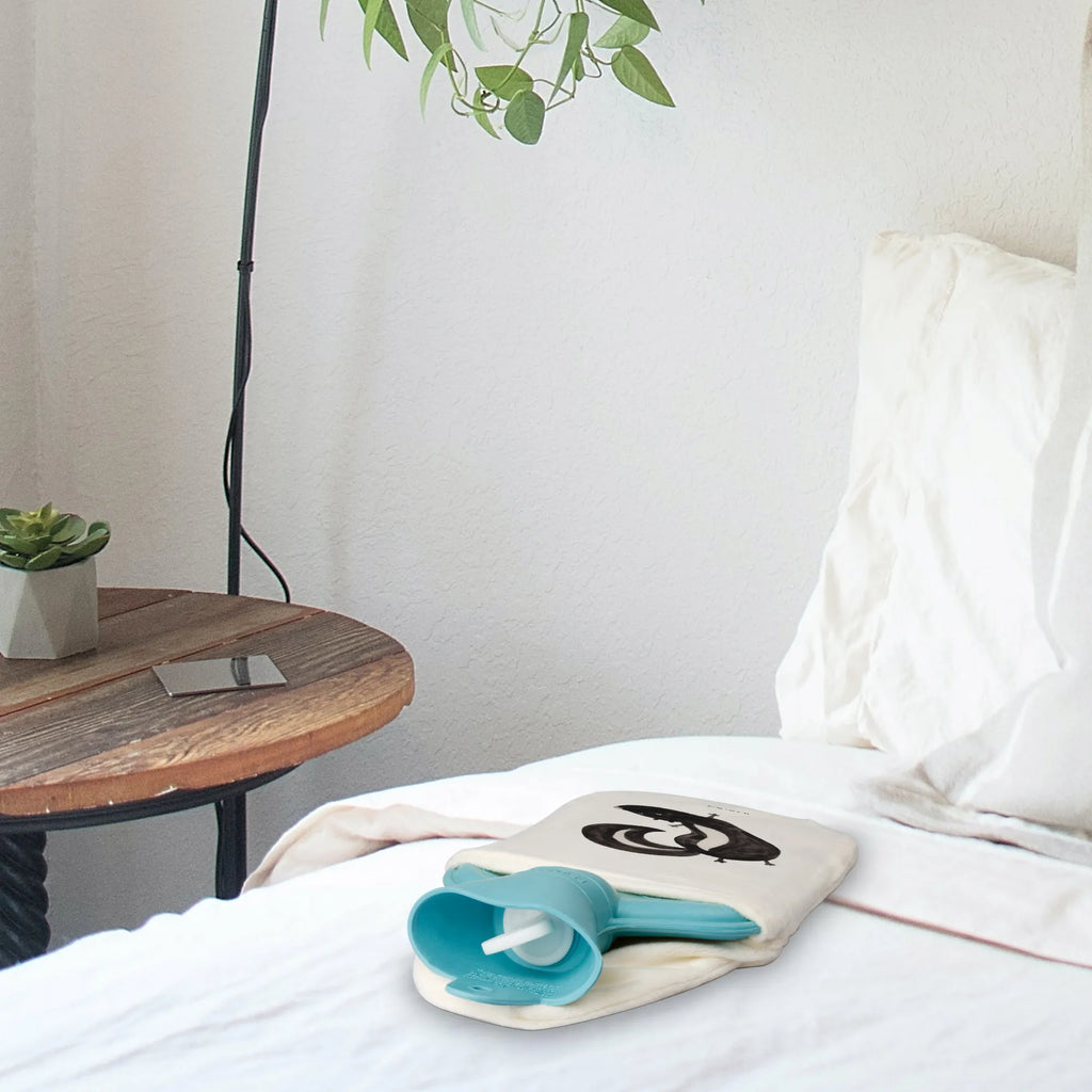 Hot water bottle skunk handstand Wärmflaschen, wärmebeutel, Wärmeflasche, warmwasserflasche, Flauschige Wärmflasche, wärmflasche gummi, Kuschelwärmflasche, Wärmflaschen mit Bezug, bettwärmflasche, Bettflasche, Wärmflasche mit Bezug, Bettflaschen, heizflasche, naturkautschuk wärmflasche, wärmflasche naturkautschuk, heißwasserflasche, warmwasserbeutel, heißwasserbeutel, Wärmflasche, Plüsch Wärmflasche, Wärmekissen, gummi wärmflasche, Stinktier, Skunk, Stinker, Spielplatz, Stinki, Kind, Verpielt, Raubtier, Wildtier