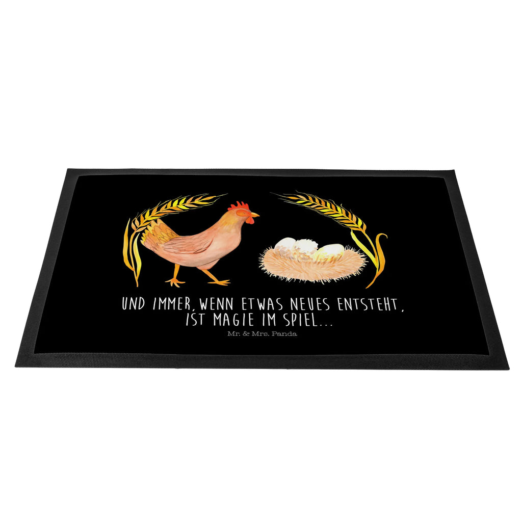 Doormat Chicken Proud Schmutzfänger, Fußabtreter, Haustürmatte, fußmatte, sauberlaufmatten, hausmatte, Türvorleger, matte haustür, Abtretmatte, Schmutzfangteppich, flurmatte, abstreifer, Eingangsmatte, Schuhabstreifer, türmatten, Fußabstreifer, Fußmatten, Abtreter, Schmutzfangmatte, Sauberlaufmatte, Türmatte, Fussmatte, schmutzfangmatten, außenmatte, Eingangsteppich, Schmutzmatte, Bauernhof, Hoftiere, Landwirt, Landwirtin, Henne, Magie, Schwangerschaft, Hühner, Eier, Spruch, Geburt, Landleben, Motivation, Hahn, Hof