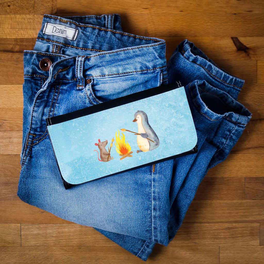 Damen Portemonnaie Pinguin Lagerfeuer Damengeldbörse, Geldbörse Aus Stoff Damen, Portemonnaie Mit Kartenfächern Damen, Portmonee Damen, Geldbörse Mit Druckverschluss Damen, Damengeldbeutel, Damen Geldbörse, Damen Portemonnaie, Kartenetui Damen, Leder Portemonnaie Damen, Clutch Portemonnaie Damen, Damen Geldtasche, Geldbörse Mit Handgelenksschlaufe Damen, Kartenhalter Damen, Geldbörse Mit Fach Damen, Designer Portemonnaie Damen, Geldbörse Aus Leder Damen, Portemonnaie Mit Münzfach Damen, Reißverschluss Portemonnaie Damen, Damen Geldbeutel, Geldbörse Mit Clipverschluss Damen, Frauen Geldbörse, Brieftasche Damen, XXL Portemonnaie Damen, Hochwertiges Portemonnaie Damen, Geldbörse Mit Zipper Damen, Mini Geldbörse Damen, Portemonnaie für Damen, Münzbörse Damen, Etui Geldbörse Damen, Frauen Brieftasche, Portemonnaie Mit Reißverschluss Damen, Slim Portemonnaie Damen, Veganes Portemonnaie Damen, Münzgeldbörse Damen, Portmonnaie Damen, RFID Portemonnaie Damen, Geldbörse Aus Kunstleder Damen, Pinguin, Leben, Liebe, Lebensspruch, Job, Maus, Lagerfeuer, Arbeit, Lebensmotivation, Marshmallows, Feuer, Neustart, Büro, Motivation, Pinguine, Büroalltag, grillen