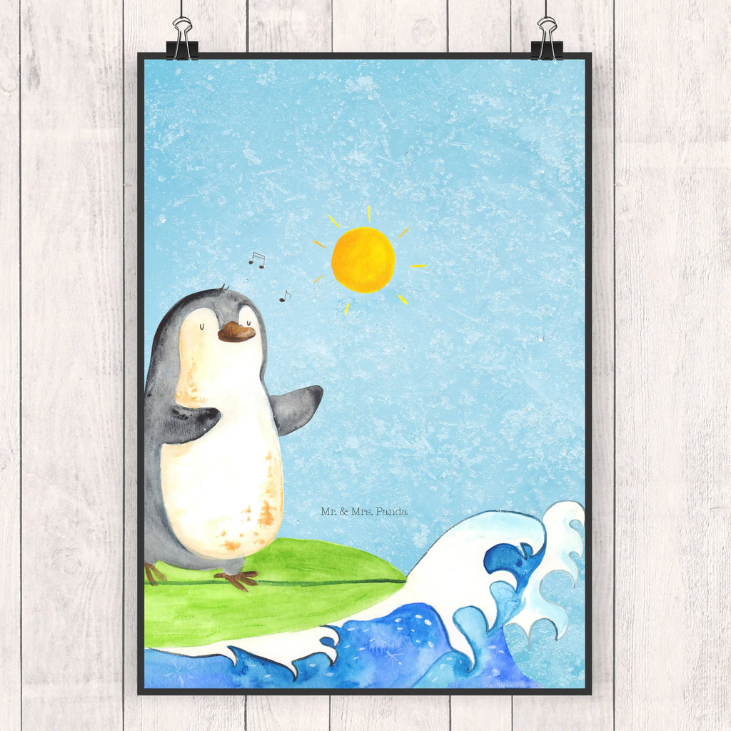 Poster Pinguin Surfer Wanddeko, Wanddekoration, Handgemaltes Poster, Kinderposter, Designposter, Raumdekoration, Poster, Bild, Küchenposter, Posterdruck, Wanddeko Bild, Kunstdruck, Wandposter, Mr. & Mrs. Panda Poster, Pinguin, Surfer, Urlaub, Portugal, surfen, Wellen, Hawaii, Pinguine, Wellen reiten