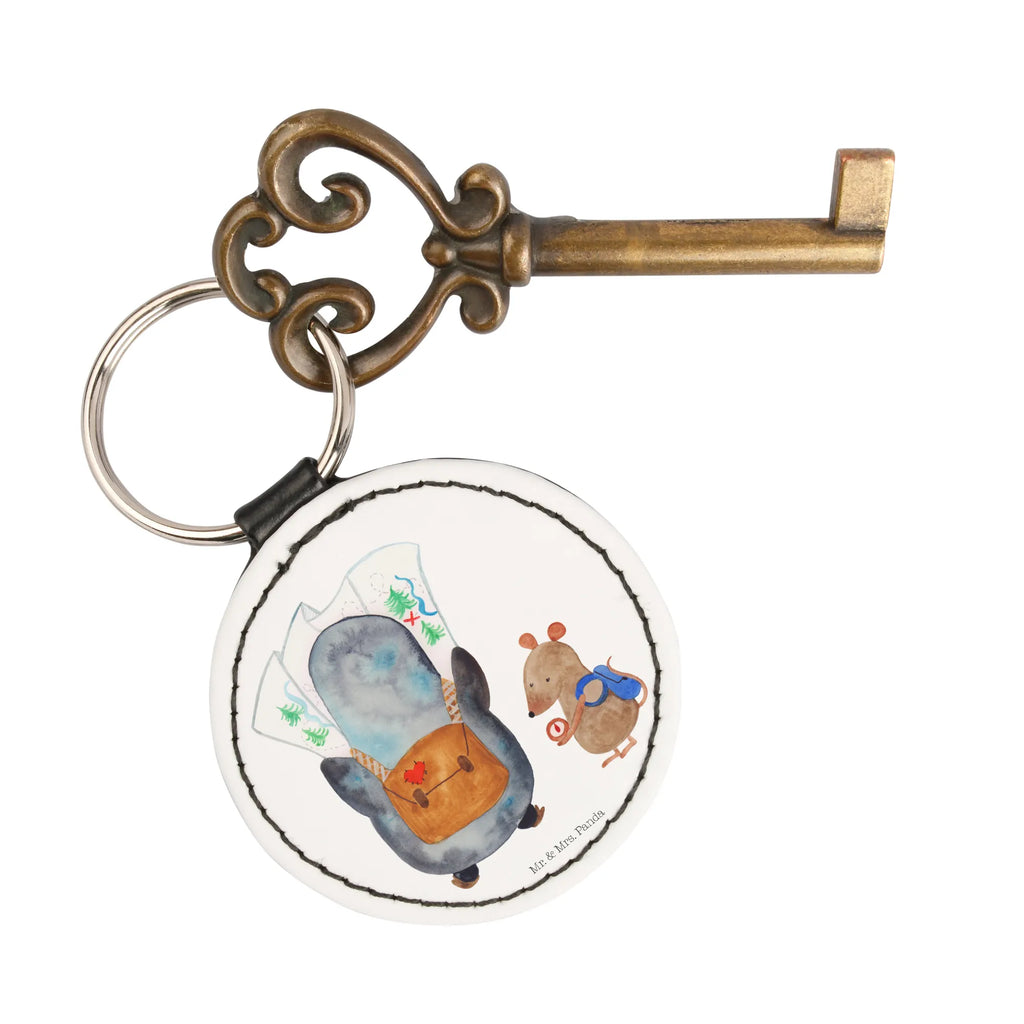 Round key ring Penguin & Mouse Hiker Schlüsselhalter, Schlüsselanhänger Kunststoff, Schlüsselanhänger Modern, Schlüsselband, Schlüsselanhänger Tiermotiv, Schlüsselring, Schlüsselanhänger Stoff, Schlüsselanhänger Haus, Schlüsselanhänger, Schlüsselanhänger Klassisch, Schlüsselanhänger Für Paare, Schlüsselanhänger Für Damen, Schlüsselaccessoire, Schlüsselanhänger Partner, Schlüsselanhänger Geburtstag, Schlüsselanhänger Elegant, Schlüsselanhänger Mit Motiv, Schlüsselanhänger Mit Namen, Schlüsselanhänger Bunt, Schlüsselanhänger Schlüssel, Schlüsselanhänger Herz, Schlüsselanhänger Lustig, Schlüsselanhänger Metall, Schlüsselanhänger Handgemacht, Schlüsselanhänger Liebe, Schlüsselanhänger Für Herren, Schlüsselanhänger Personalisierbar, Schlüsselanhänger Auto, Schlüsselanhänger Holz, Schlüsselanhänger Mit Spruch, Schlüsselanhänger Nachhaltig, Schlüsselanhänger Mit Foto, Schlüsselanhänger Freundschaft, Schlüsselanhänger Niedlich, Schlüsselanhänger Leder, Schlüsselanhänger Für Kinder, Schlüsselanhänger Mit Gravur, Schlüsselanhänger Geschenk, Schlüsselanhänger Filz, Pinguin, Abenteurer, wandern, Pinguine, Abenteuer, Wanderlust, Ausflug, Roadtrip