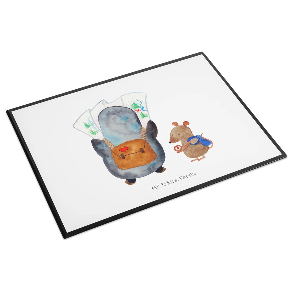 Schreibtischunterlage Pinguin & Maus Wanderer Schreibtischunterlage Groß, Schreibunterlage, Schreibtisch Unterlagen, Schreibtischauflage, Schreibwaren, Büroartikel, Bürobedarf, Pinguin, Abenteurer, Wanderlust, Roadtrip, Pinguine, Ausflug, wandern, Abenteuer