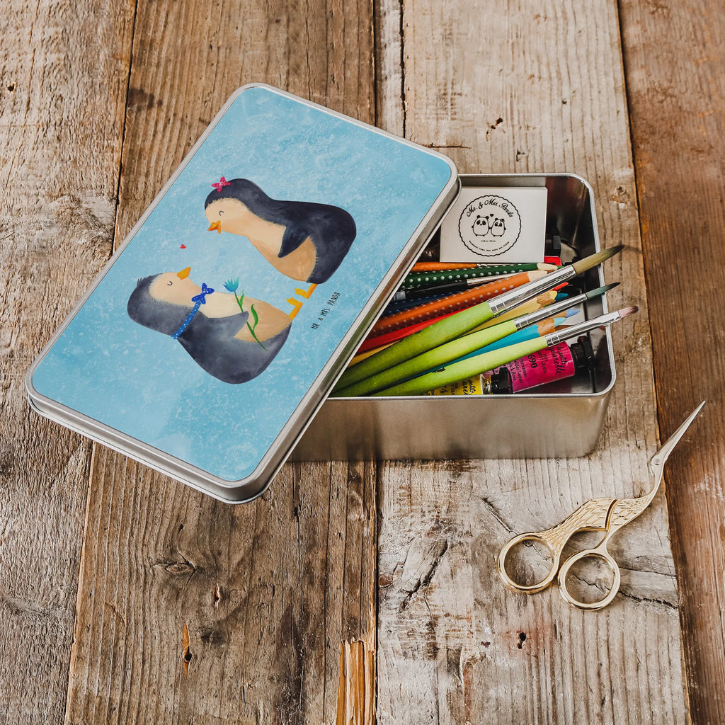 Metalldose rechteckig Pinguin Pärchen vorratsboxen, Geschenkdose, Teedose Metall, Verpackungsdose Metall, Aufbewahrungsdose Metall, Kaffeedosen, Aluminiumdose, Metalldose Mit Motiv, gewürzdosen, Geschenkartikel, Metallbehälter Mit Deckel, Vorratsbehälter, Geschenkverpackung Aus Metall, plätzchendose, runddose, Runde Dose, Vorratsdosen, bonbondose, Schmuckdose Metall, Runddose Metall, pralinendose, Metallbox, metallboxen, Vorratsbehälter Aus Metall, Metalldose Mit Spruch, Dose, Blechbox Mit Aufdruck, Aufbewahrungsbox, Aufbewahrungsdose, Teedose, Blechbehälter, Dose Mit Deckel Metall, dosen, Kaffeedose Metall, Aufbewahrungsdose Aus Blech, küchenbehälter, Vorratsbox Metall, aufbewahrungsbehälter, keksdosen, Dose Aus Metall, schmuckdose, aufbewahrungsboxen, Geschenkbox Metall, gebäckdose, Blechdose, gewürzdose, Sammeldose Metall, Bedruckte Metalldose, süssigkeitendose, blechdosen, Kaffeedose, Keksdose, Keksdose Metall, Süßigkeitendose Metall, metallbehälter, Aufbewahrungsbox Metall, teedosen, kräuterdose, Metalldose, Pinguin, Liebesgeschenk, Hochzeit, Pinguine, Liebesbeweis, Große Liebe, Jahrestag, Liebe, Hochzeitsgeschenk, Traumpaar, Liebespaar, Hochzeitstag, Verlobung