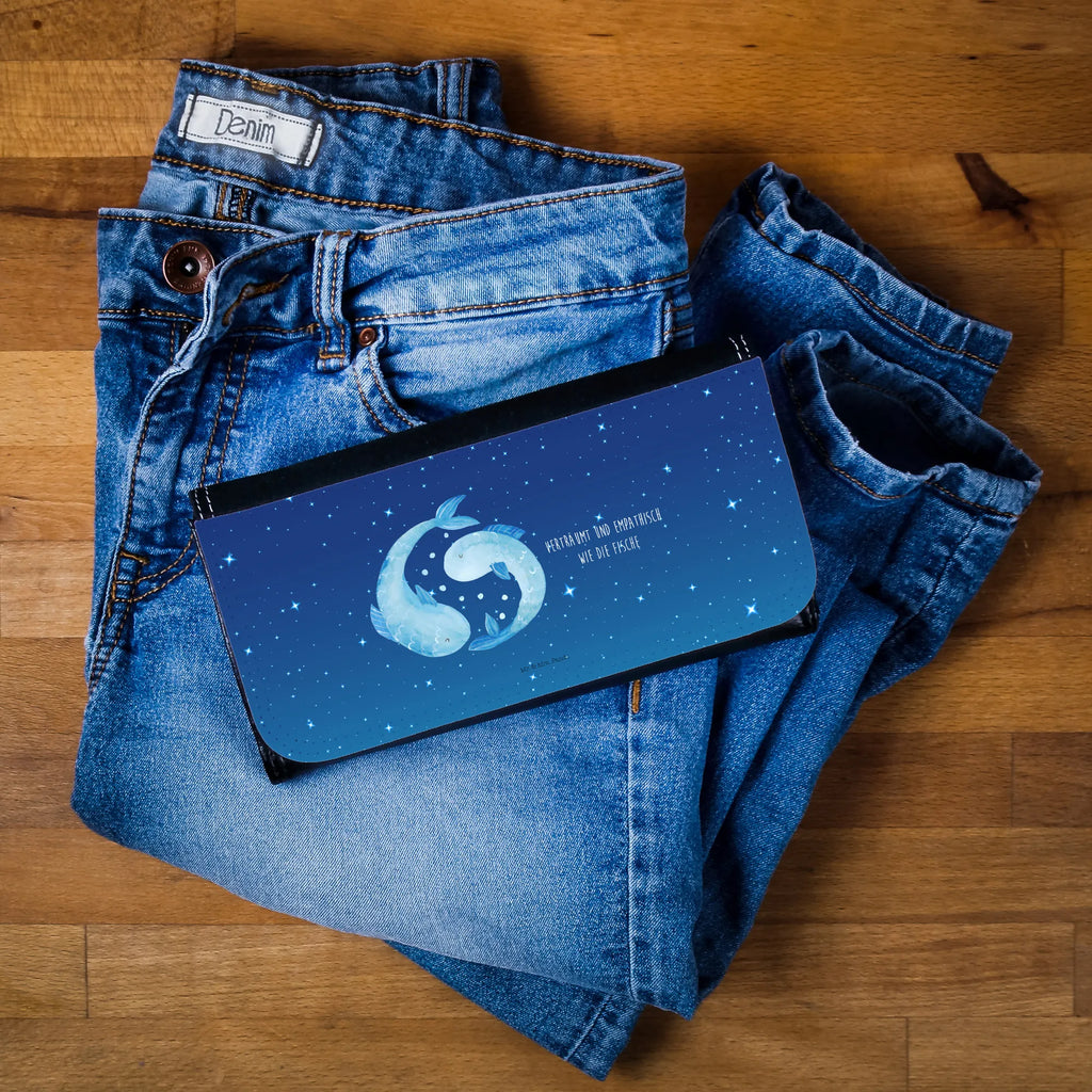Damen Portemonnaie Sternzeichen Fische Reißverschluss Portemonnaie Damen, Geldbörse Mit Druckverschluss Damen, Hochwertiges Portemonnaie Damen, Kartenhalter Damen, Geldbörse Mit Zipper Damen, Portmonee Damen, Geldbörse Mit Handgelenksschlaufe Damen, Damen Geldtasche, Damengeldbörse, Geldbörse Aus Leder Damen, Slim Portemonnaie Damen, Kartenetui Damen, Frauen Geldbörse, Geldbörse Mit Clipverschluss Damen, Veganes Portemonnaie Damen, Mini Geldbörse Damen, Geldbörse Mit Fach Damen, RFID Portemonnaie Damen, Portemonnaie Mit Reißverschluss Damen, XXL Portemonnaie Damen, Damen Geldbörse, Geldbörse Aus Kunstleder Damen, Leder Portemonnaie Damen, Damengeldbeutel, Münzgeldbörse Damen, Portemonnaie für Damen, Etui Geldbörse Damen, Frauen Brieftasche, Damen Geldbeutel, Geldbörse Aus Stoff Damen, Damen Portemonnaie, Portemonnaie Mit Kartenfächern Damen, Portmonnaie Damen, Designer Portemonnaie Damen, Brieftasche Damen, Clutch Portemonnaie Damen, Portemonnaie Mit Münzfach Damen, Münzbörse Damen, Horoskop, Astrologie, Aszendent, Sternzeichen, Tierkreiszeichen, Geburtstag Februar, Geburtstag März, Fische Geschenk, Geschenk Februar, Fisch, Geschenk März, Fische Sternzeichen, Fische Sternbild