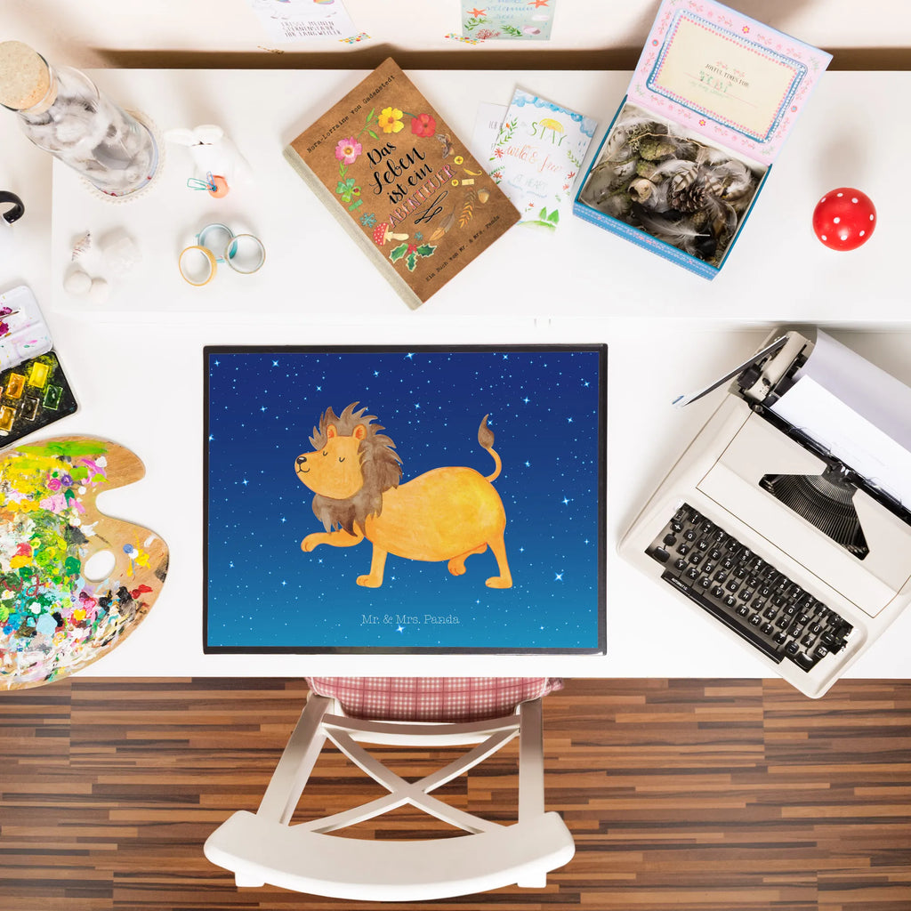 Desk pad Star sign Lion tischmatten, arbeitsunterlage, schreibtischunterlage, arbeitsmatte, Schreibtisch Matte, Schreibunterlage, tischpad, tischauflagen, schreibmatte, schreibtischunterlagen, schreibtischauflagen, schreibauflage, Schreibtisch Unterlagen, tischpads, schreibtischmatte, Tischunterlage, Schreibtischauflage, tischmatte, schreibauflagen, tischauflage, pultunterlage, Aszendent, Astrologie, Tierkreiszeichen, Sternzeichen, Horoskop, Geburtstag Juli, Löwe Geschenk, Geschenk Juli, Geschenk August, Geburtstag August, König Der Tiere, Löwe Sternzeichen