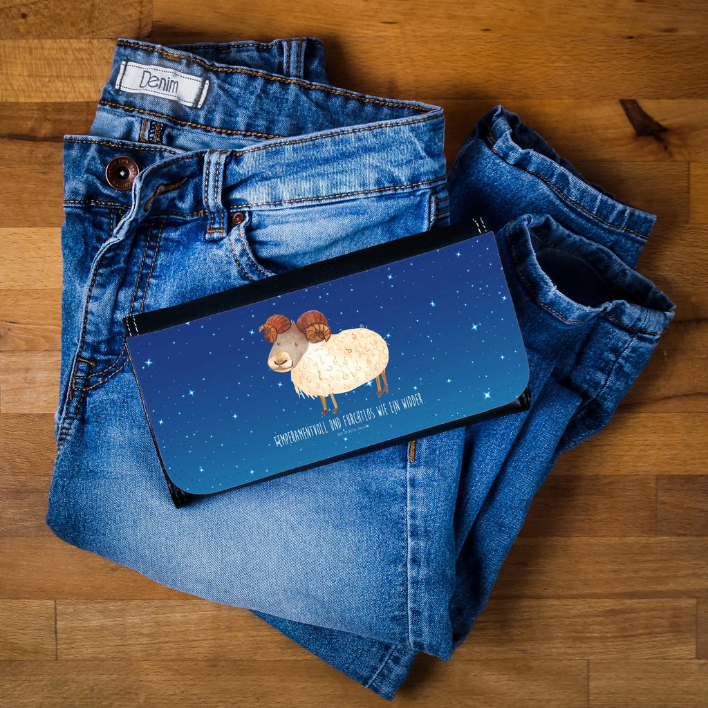 Damen Portemonnaie Sternzeichen Widder Portemonnaie Mit Kartenfächern Damen, Geldbörse Mit Handgelenksschlaufe Damen, Portemonnaie Mit Reißverschluss Damen, Reißverschluss Portemonnaie Damen, Damen Portemonnaie, Geldbörse Aus Stoff Damen, Frauen Geldbörse, Geldbörse Mit Zipper Damen, Geldbörse Aus Kunstleder Damen, Geldbörse Mit Clipverschluss Damen, Frauen Brieftasche, XXL Portemonnaie Damen, Portmonnaie Damen, Damengeldbörse, Slim Portemonnaie Damen, Designer Portemonnaie Damen, Leder Portemonnaie Damen, Geldbörse Aus Leder Damen, Geldbörse Mit Fach Damen, Etui Geldbörse Damen, Damengeldbeutel, Geldbörse Mit Druckverschluss Damen, Clutch Portemonnaie Damen, Veganes Portemonnaie Damen, Brieftasche Damen, Portmonee Damen, Damen Geldtasche, Münzgeldbörse Damen, Hochwertiges Portemonnaie Damen, Damen Geldbeutel, Portemonnaie für Damen, Damen Geldbörse, Mini Geldbörse Damen, Portemonnaie Mit Münzfach Damen, Kartenetui Damen, RFID Portemonnaie Damen, Kartenhalter Damen, Münzbörse Damen, Tierkreiszeichen, Horoskop, Aszendent, Sternzeichen, Astrologie, Bock, Geburtstag März, Geburtstag April, Geschenk April, Geschenk März, Widder Geschenk, Widder Sternzeichen, Schafbock