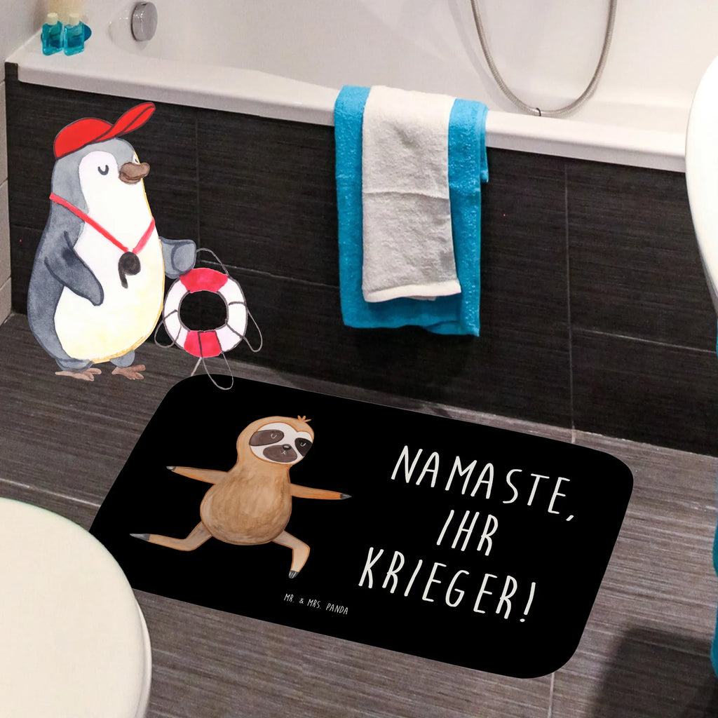 Badematte Faultier Yoga Badematte, badezimmermatten, Badteppich, Badläufer, badezimmer läufer, rutschfeste matte, bad läufer, badezimmermatte, teppich für bad, badezimmerteppiche, Teppich Fürs Bad, fußmatte bad, Badezimmer Matte, wannenvorleger, badmatten, badezimmervorleger, Badezimmerteppich, Bad Fußmatte, duschmatten, Badvorleger, duschmatte, Duschvorleger, Faultier, Faultier Geschenk, Faultier Deko, Atmung, Lieblingstier, Gelassenheit, Entspannung, Faultiere, Meditation, Namaste, faul, Yoga, Yogaübungen, Krieger