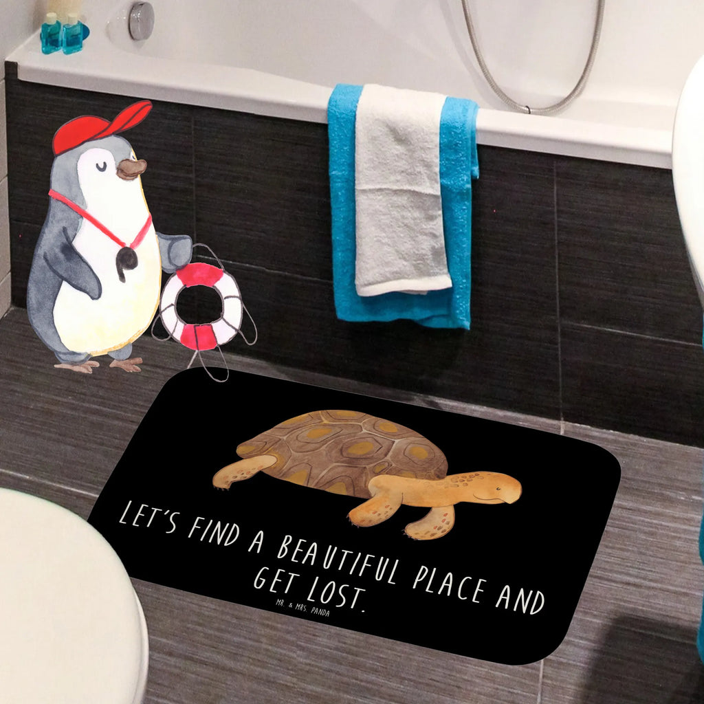 Badematte Schildkröte Marschieren Duschvorleger, badezimmerteppiche, badezimmer läufer, badezimmermatten, Badezimmer Matte, badezimmervorleger, duschmatten, duschmatte, badezimmermatte, badmatten, fußmatte bad, teppich für bad, bad läufer, wannenvorleger, rutschfeste matte, Badematte, Badläufer, Bad Fußmatte, Teppich Fürs Bad, Badvorleger, Badezimmerteppich, Badteppich, Meer, Urlaub, Meerestiere, Neustart, Lieblingsmensch, Get Lost, Abenteuer, Schildkröte, Inspiration, Motivation, Schildkröten, Reiselust