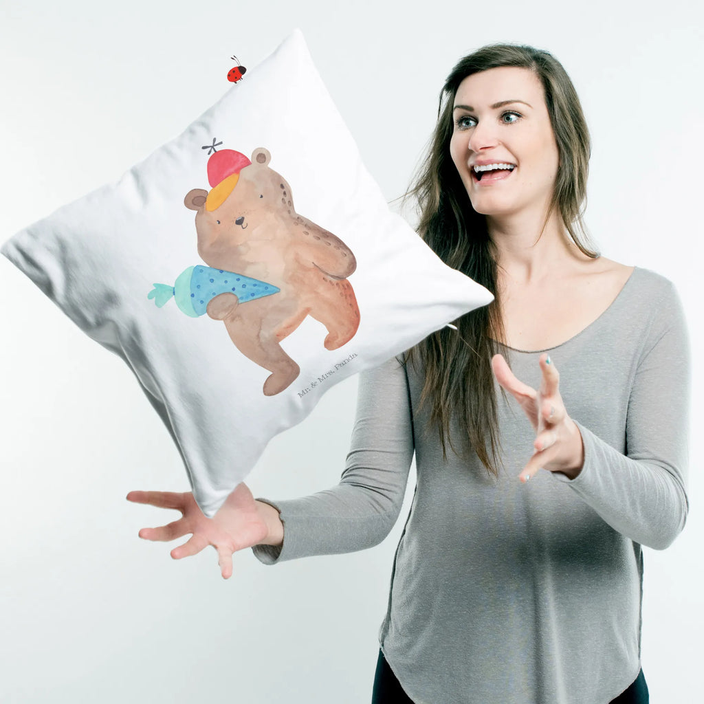 Cushion bear School cone Motivkissen, wurfkissen, Polsterkissen, microfaser zierkissen, zierkissen 40x40, wohnzimmer kissen, Kissen, kissen für sofa, Dekokissen Sofa, Sofakissen, Dekokissen 40x40, 40 X 40 Kissen, zier kissen, microfaser sofakissen, deko kissen, sofa kissen, kuschelkissen 40x40, Sofakissen 40x40, Mikrofaser Kissen, microfaser kopfkissen, Kopfkissen, 40x40 kissen, Dekokissen, Zierkissen, kissen mikrofaser, Kissen 40x40, couch kissen, Couchkissen, kuschel kissen, microfaser dekokissen, kissen 40 x 40, kissen für couch, couchkissen 40x40, Kopfkissen 40x40, Kuschelkissen, Teddy, Teddybär, Bär, Schulanfang, Grundschule, Schultüte, Schule Geschenk, Erster Schultag Geschenk, Bär Motiv, Einschulung Geschenk, Schulbeginn