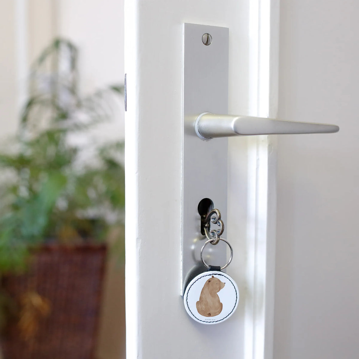 Round key ring bear shoulder look Schlüsselanhänger Tiermotiv, Schlüsselanhänger Mit Motiv, anhänger schlüssel, schlüsselanhänger klein, schlüsselbund anhänger, Taschenanhänger, kleiner schlüsselanhänger, Schlüsselanhänger Modern, Schlüsselanhänger, schlüsselring anhänger, mini schlüsselanhänger, Schlüsselanhänger Niedlich, Schlüsselanhänger Bunt, Schlüsselanhänger Elegant, Schlüsselanhänger edel, Schlüsselaccessoire, schlüsselanhänger motiv, Anhänger, anhänger für schlüssel, schlüsselanhänger kunstleder, Taschenbaumler, Schlüsselanhänger Bedruckt, Teddy, Bär, Teddybär, Weisheit, Bären, Weltansicht, Motivation, Bärenliebe, Selbstachtung