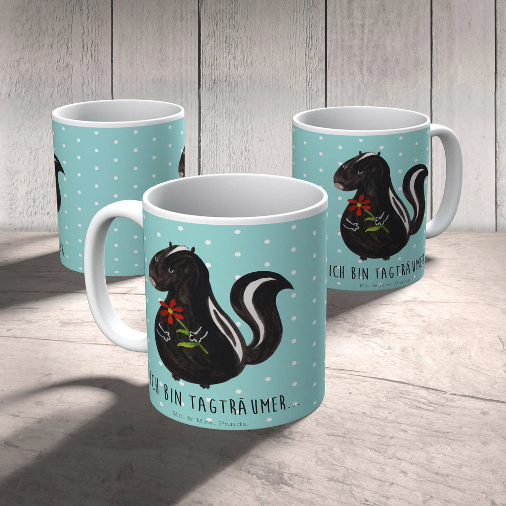 Mug skunk flower Geschenktasse, Tasse mit Motiven, Kaffeetasse, Bürotasse, Keramiktasse, Porzellantasse, Teetasse, Tasse, Tasse mit Zitaten, Stinktier, Skunk, Raubtier, Dreams, Träume, Tagträumer, Stinker, Stinki, Wildtier, verträumt