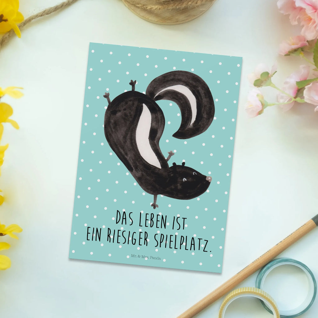 Postcard skunk handstand Einladung, Ansichtskarten, Grußkarte, Dankeskarte, Karte, Einladungskarten Geburtstag, Geburtstagskarte, Postkarte, Einladung Geburtstag, Geschenkkarte, Ansichtskarte, Einladungskarte, Stinktier, Skunk, Kind, Stinki, Raubtier, Wildtier, verpielt, Stinker, Spielplatz