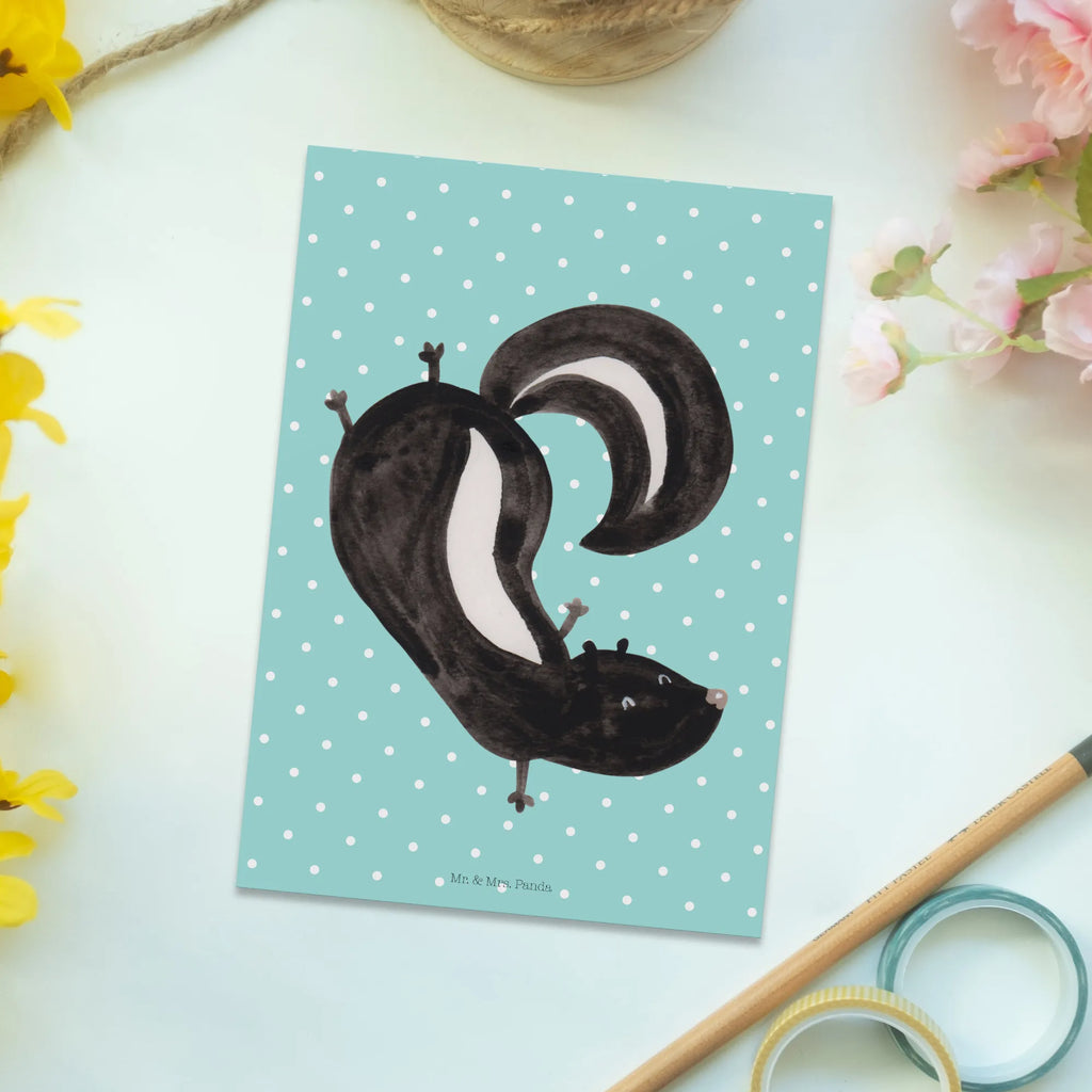 Postcard skunk handstand Einladung, Ansichtskarten, Grußkarte, Dankeskarte, Karte, Einladungskarten Geburtstag, Geburtstagskarte, Postkarte, Einladung Geburtstag, Geschenkkarte, Ansichtskarte, Einladungskarte, Stinktier, Skunk, Kind, Stinki, Raubtier, Wildtier, verpielt, Stinker, Spielplatz