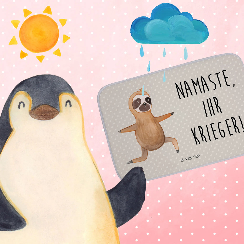 Badematte Faultier Yoga Badematte, badezimmermatten, Badteppich, Badläufer, badezimmer läufer, rutschfeste matte, bad läufer, badezimmermatte, teppich für bad, badezimmerteppiche, Teppich Fürs Bad, fußmatte bad, Badezimmer Matte, wannenvorleger, badmatten, badezimmervorleger, Badezimmerteppich, Bad Fußmatte, duschmatten, Badvorleger, duschmatte, Duschvorleger, Faultier, Faultier Geschenk, Faultier Deko, Atmung, Lieblingstier, Gelassenheit, Entspannung, Faultiere, Meditation, Namaste, faul, Yoga, Yogaübungen, Krieger