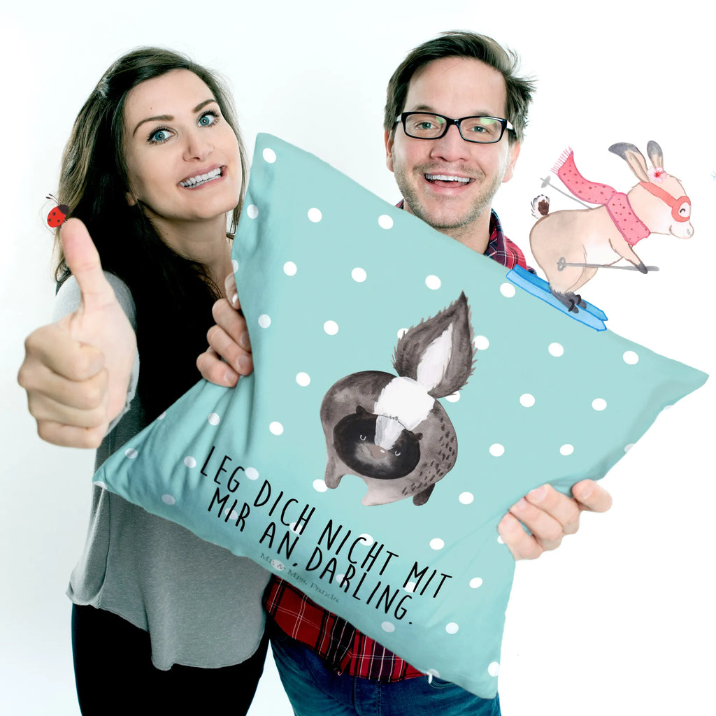 Cushion skunk attack Couchkissen, kissen für sofa, 40x40 kissen, kuschelkissen 40x40, zierkissen 40x40, kissen 40 x 40, Dekokissen, Zierkissen, wurfkissen, couch kissen, microfaser sofakissen, Dekokissen Sofa, wohnzimmer kissen, Kissen, Kopfkissen, Mikrofaser Kissen, Kuschelkissen, Polsterkissen, microfaser kopfkissen, Dekokissen 40x40, Sofakissen 40x40, Kissen 40x40, kuschel kissen, Sofakissen, Kopfkissen 40x40, kissen mikrofaser, deko kissen, microfaser dekokissen, zier kissen, 40 X 40 Kissen, sofa kissen, kissen für couch, couchkissen 40x40, Motivkissen, microfaser zierkissen, Skunk, Stinktier, Wildtier, Stinker, Raubtier, wütend, Drohung, Stinki